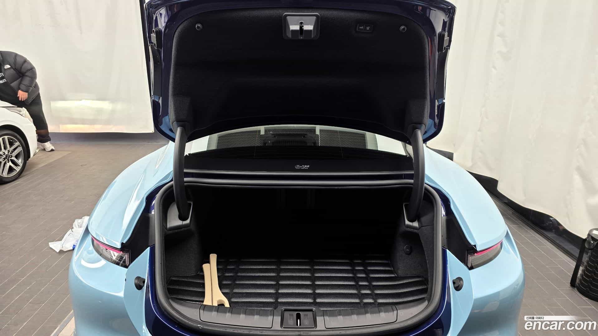 Taycan Porsche 2022.1-OPTION-024