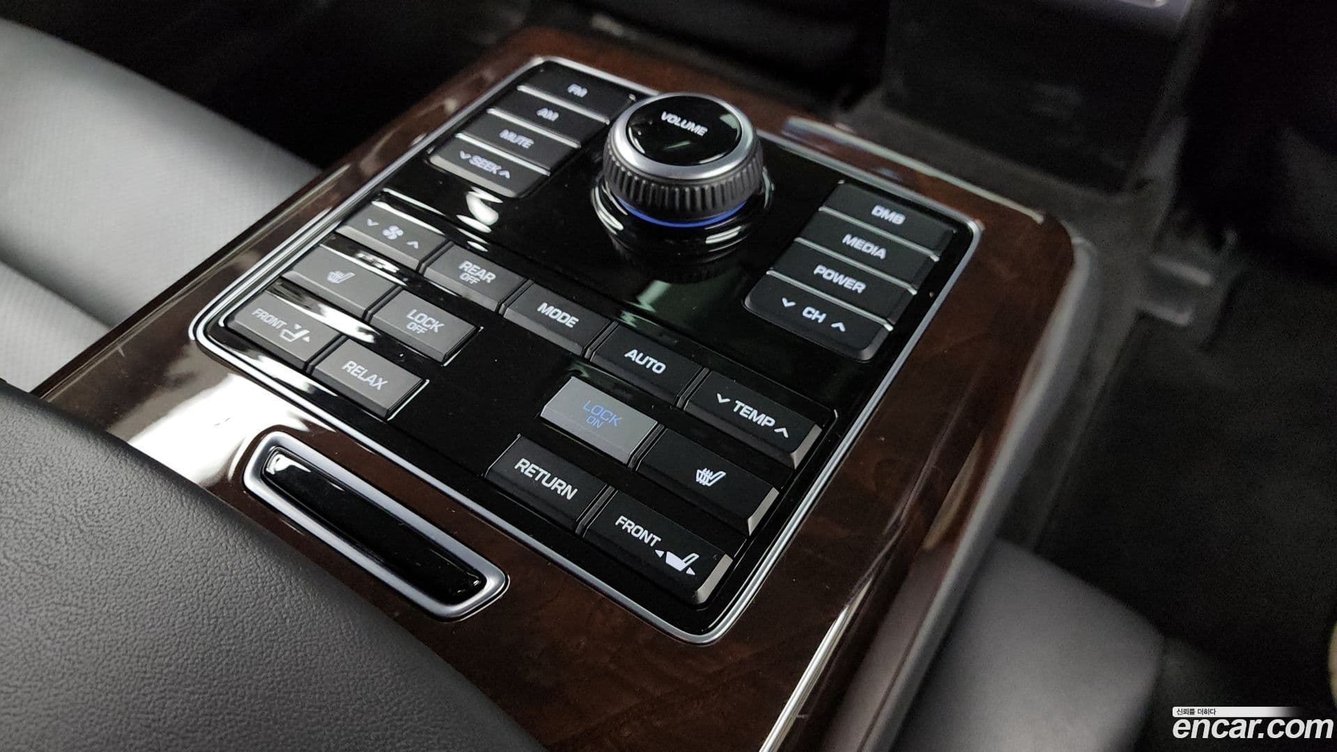 Main__Slider__Photo:Equus Hyundai 2014.10-18