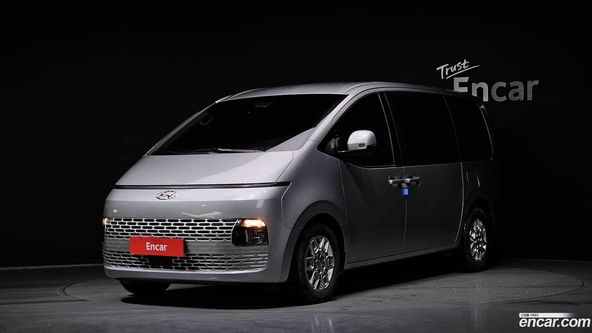 Staria Hyundai 2023.0-OUTER-001