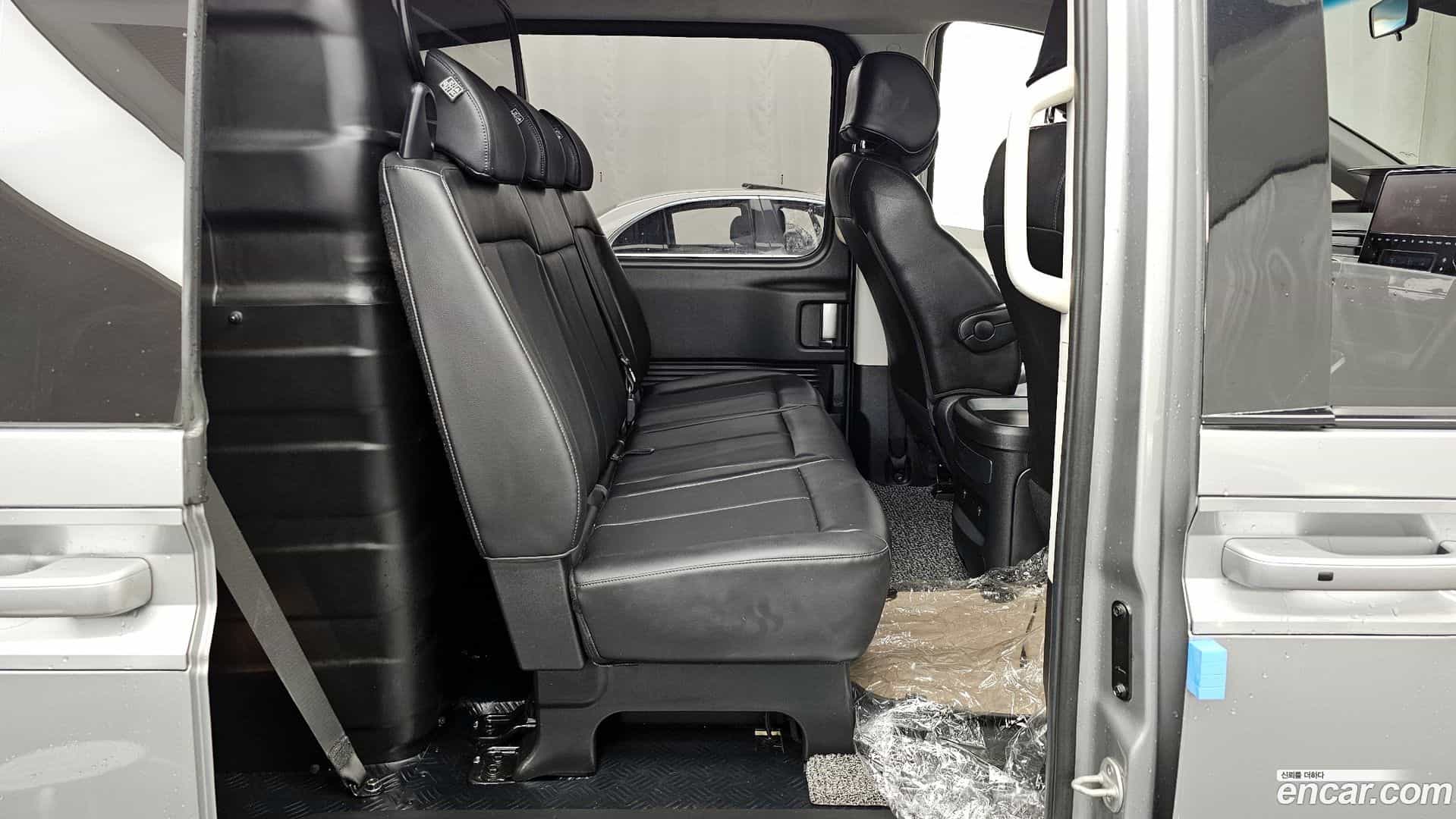 Staria Hyundai 2023.0-OPTION-016