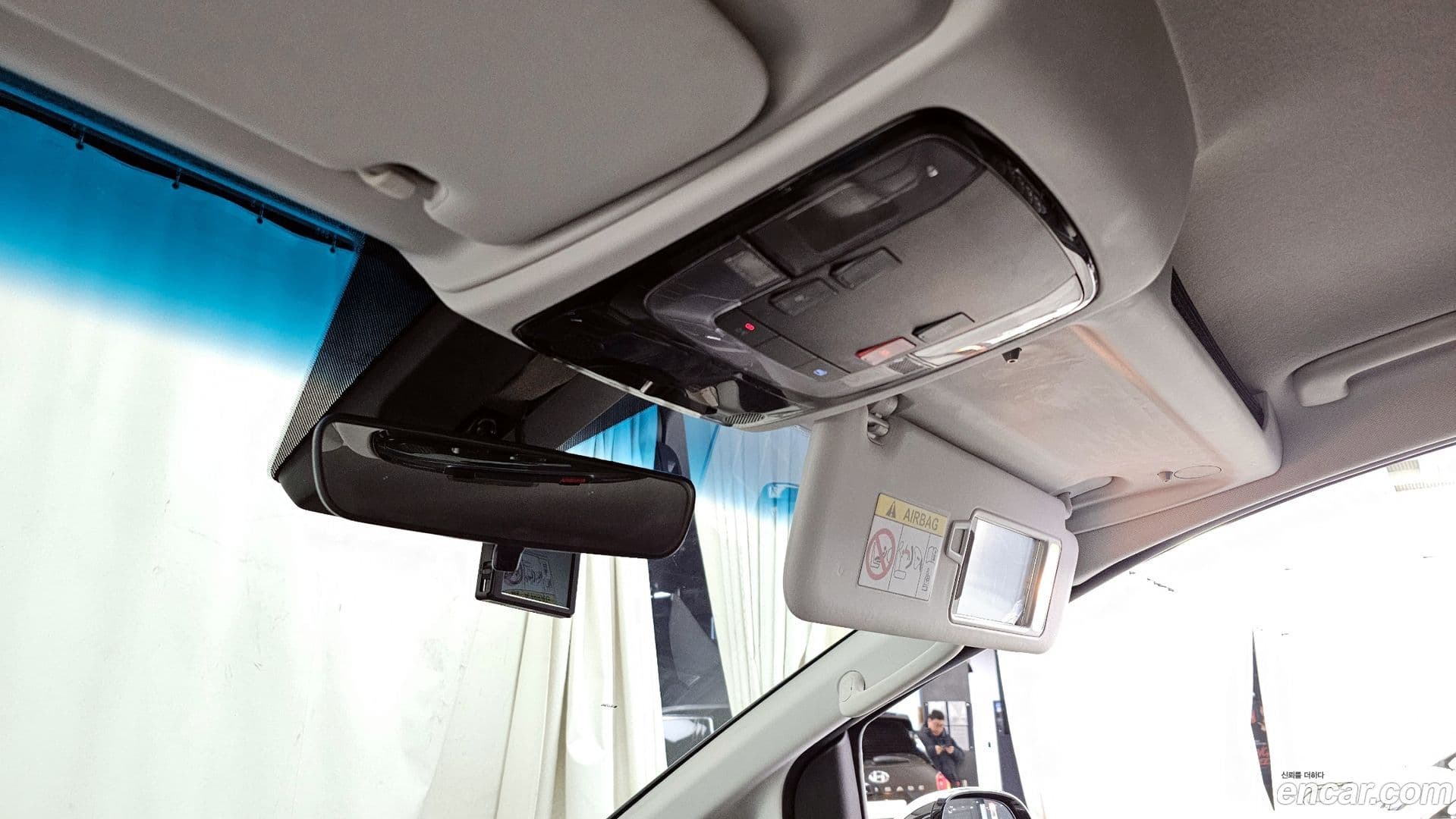 Main__Slider__Photo:Staria Hyundai 2023.0-18