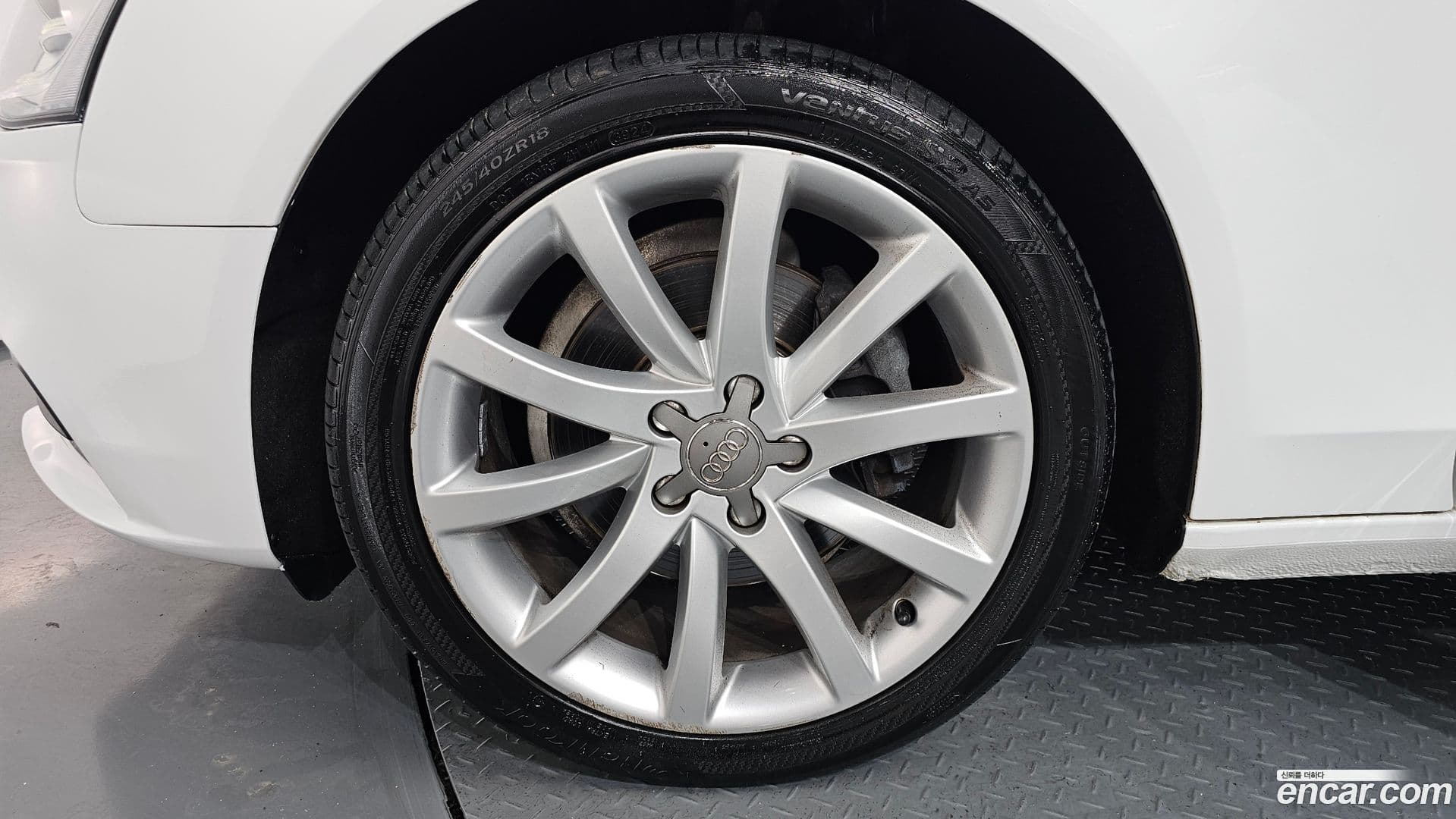 Main__Slider__Photo:A4 Audi 2015.5-4