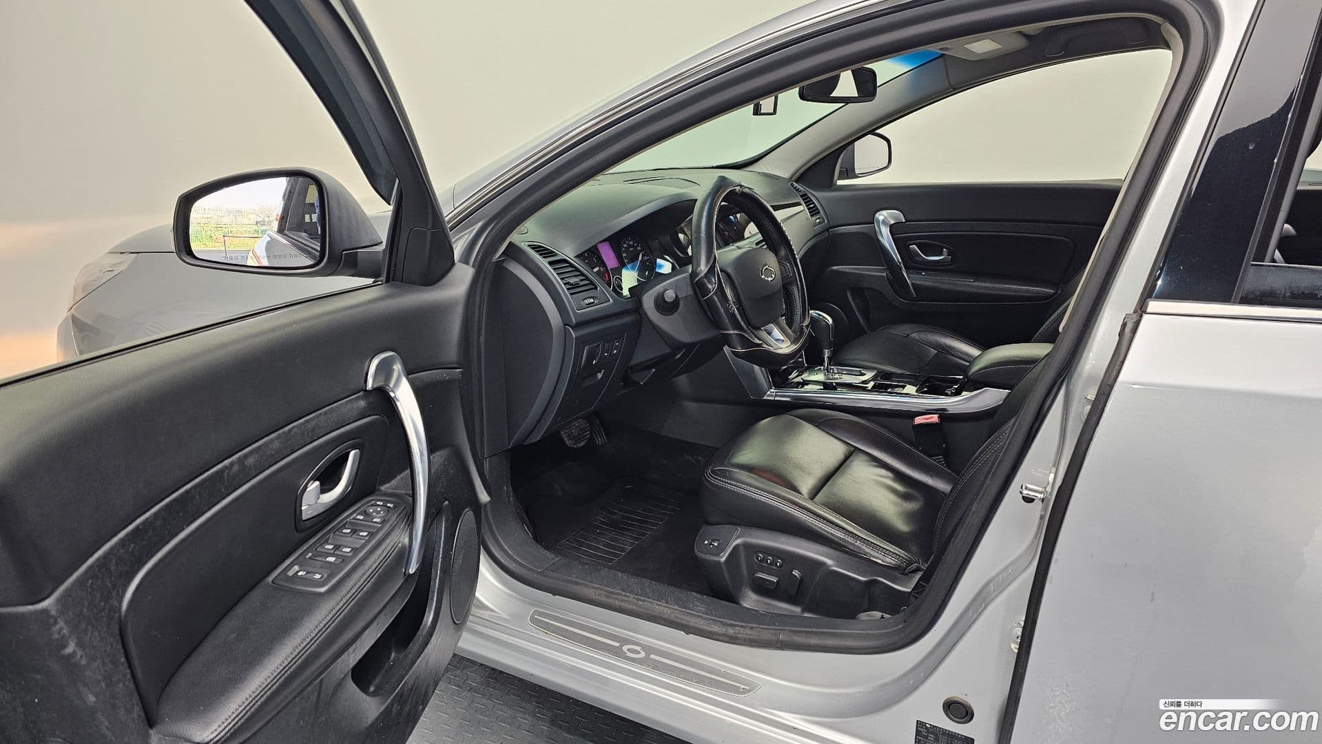 Main__Slider__Photo:SM5 Renault-KoreaSamsung 2010.9-9