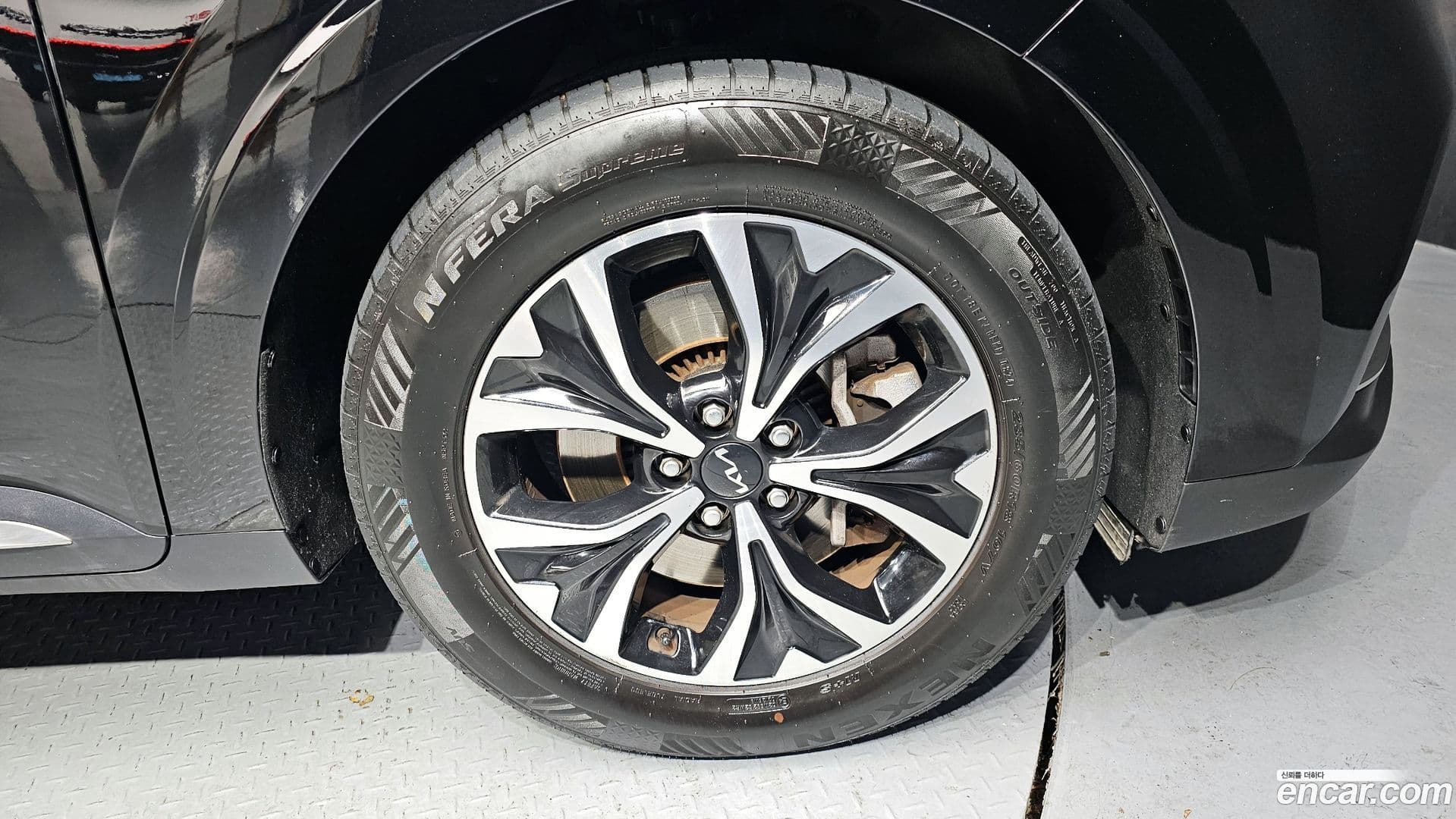 Main__Slider__Photo:Canival Kia 2023.3-4