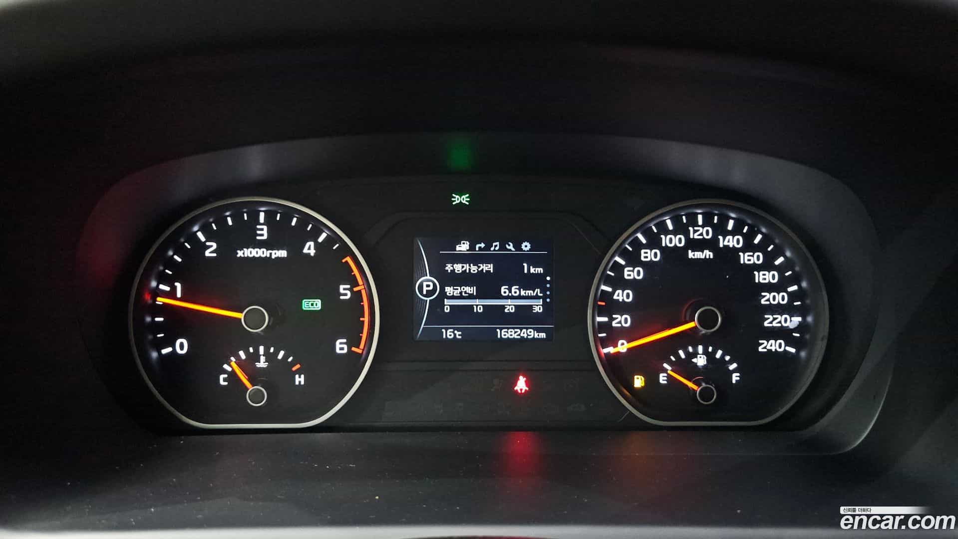 Mohave Kia 2016.10-INNER-008