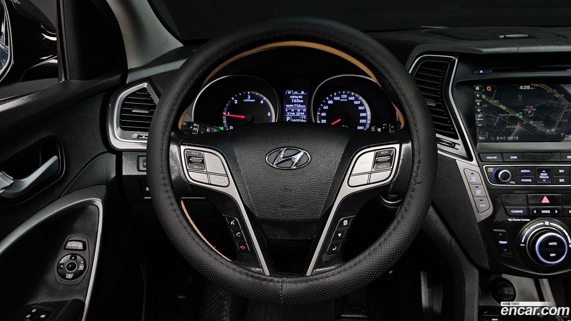 Main__Slider__Photo:Maxcruz Hyundai 2015.2-12