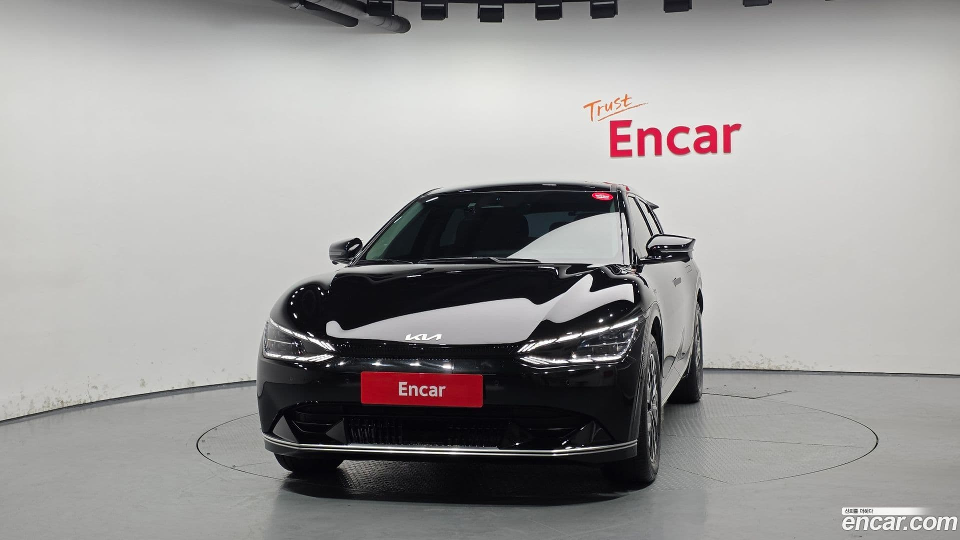 Main__Slider__Photo:EV6 Kia 2022.10-2