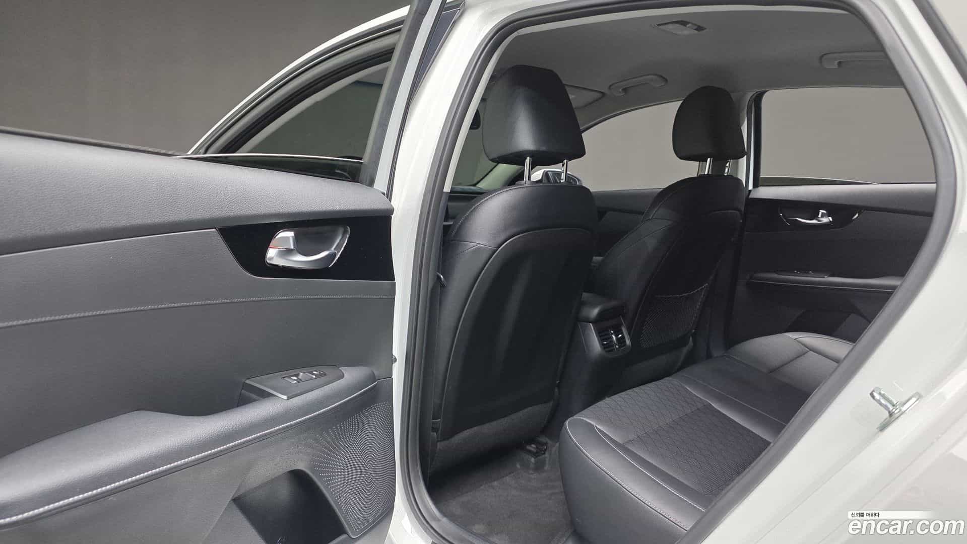 K3 Kia 2022.8-OPTION-021