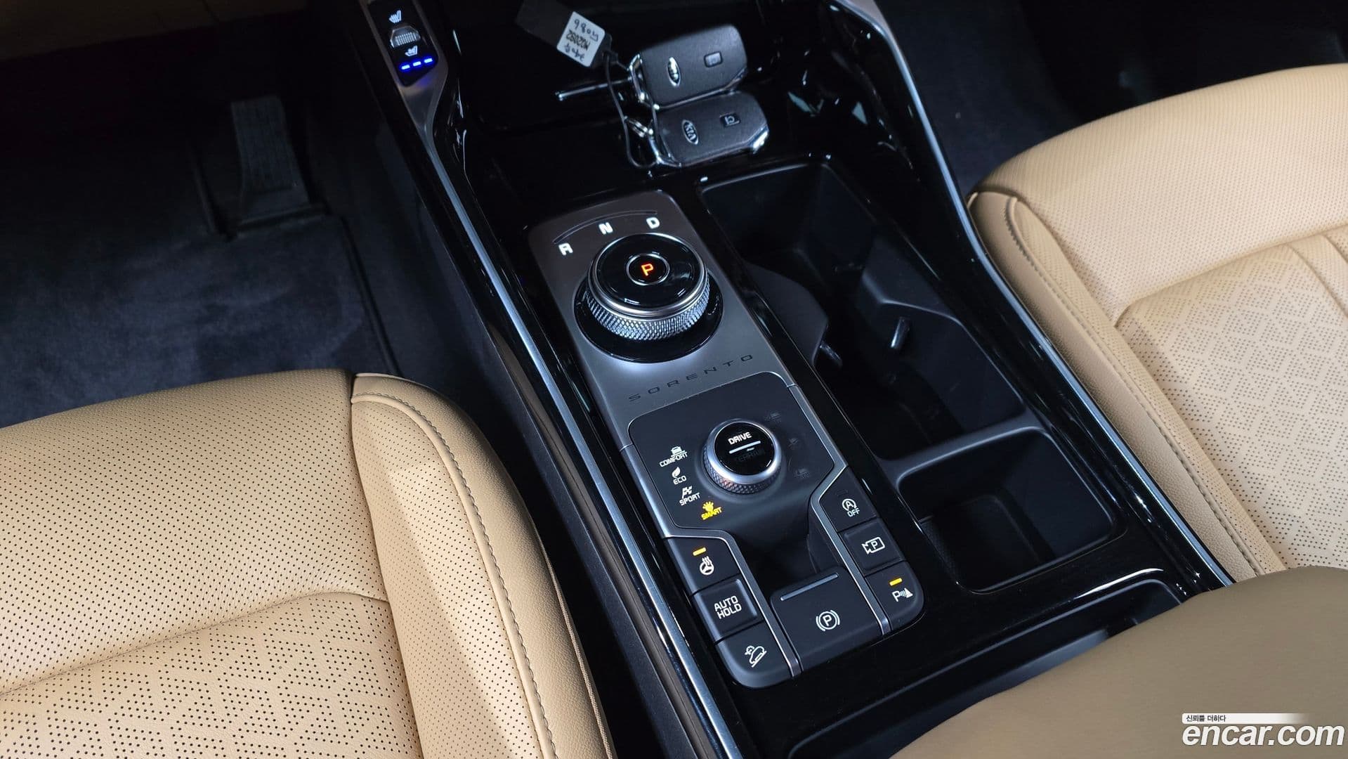 Main__Slider__Photo:Sorento Kia 2021.0-8