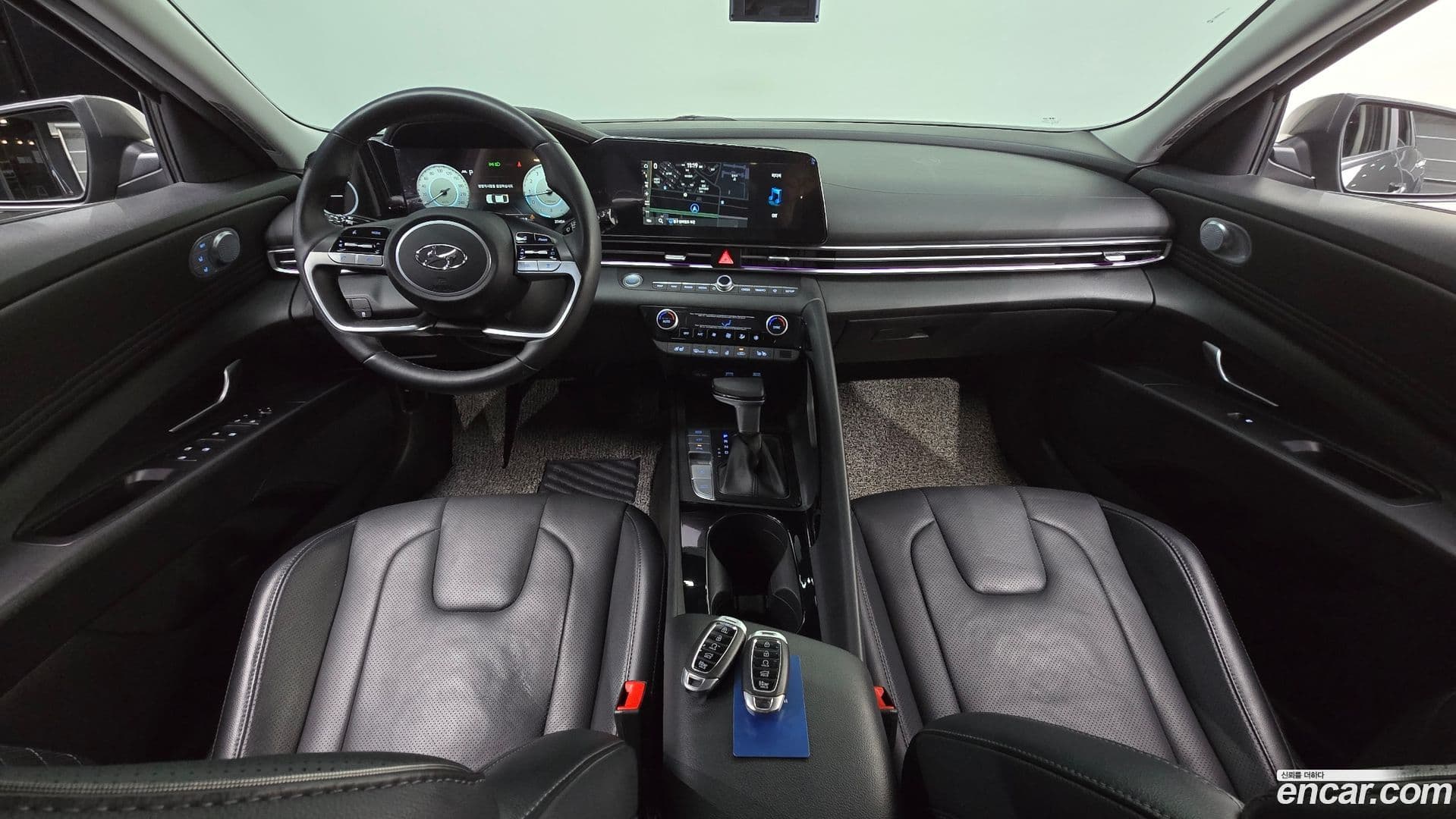 Main__Slider__Photo:AVANTE Hyundai 2021.0-6