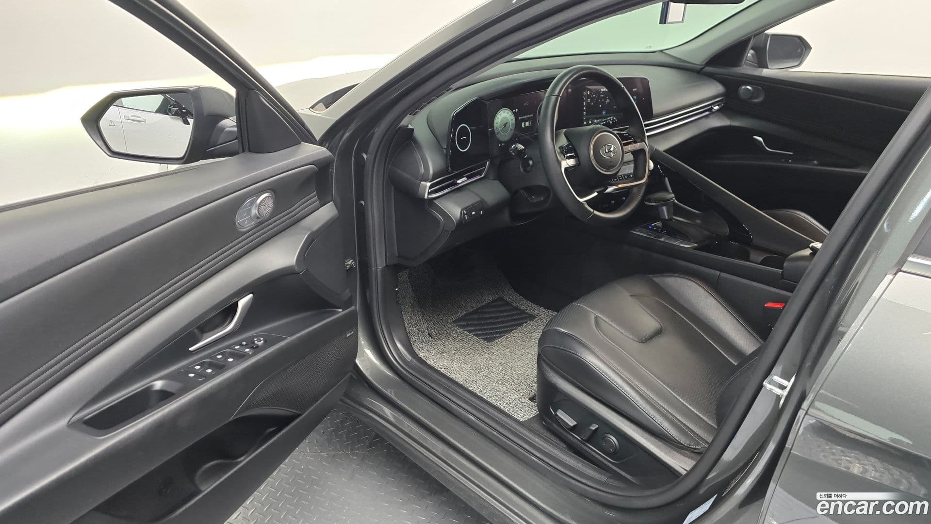 Main__Slider__Photo:AVANTE Hyundai 2021.0-10