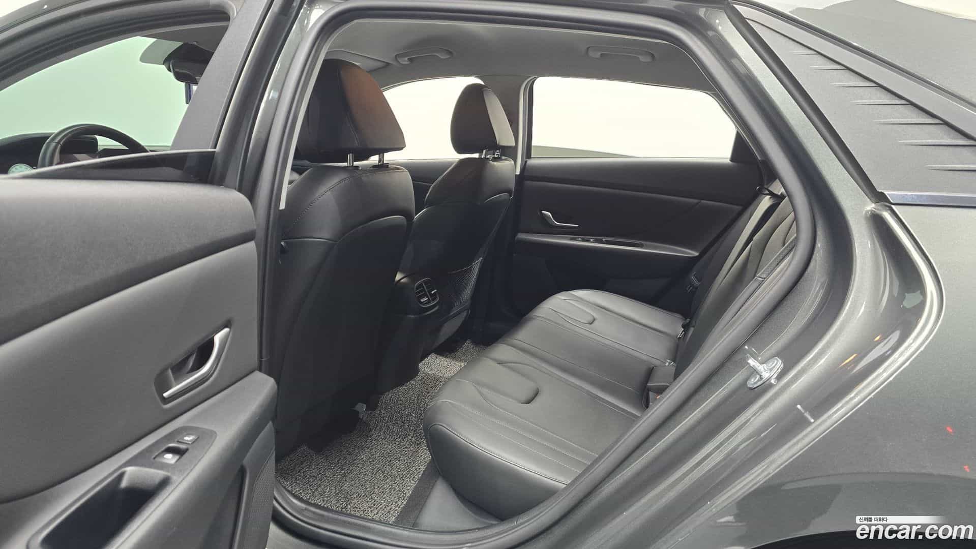 AVANTE Hyundai 2021.0-OPTION-016