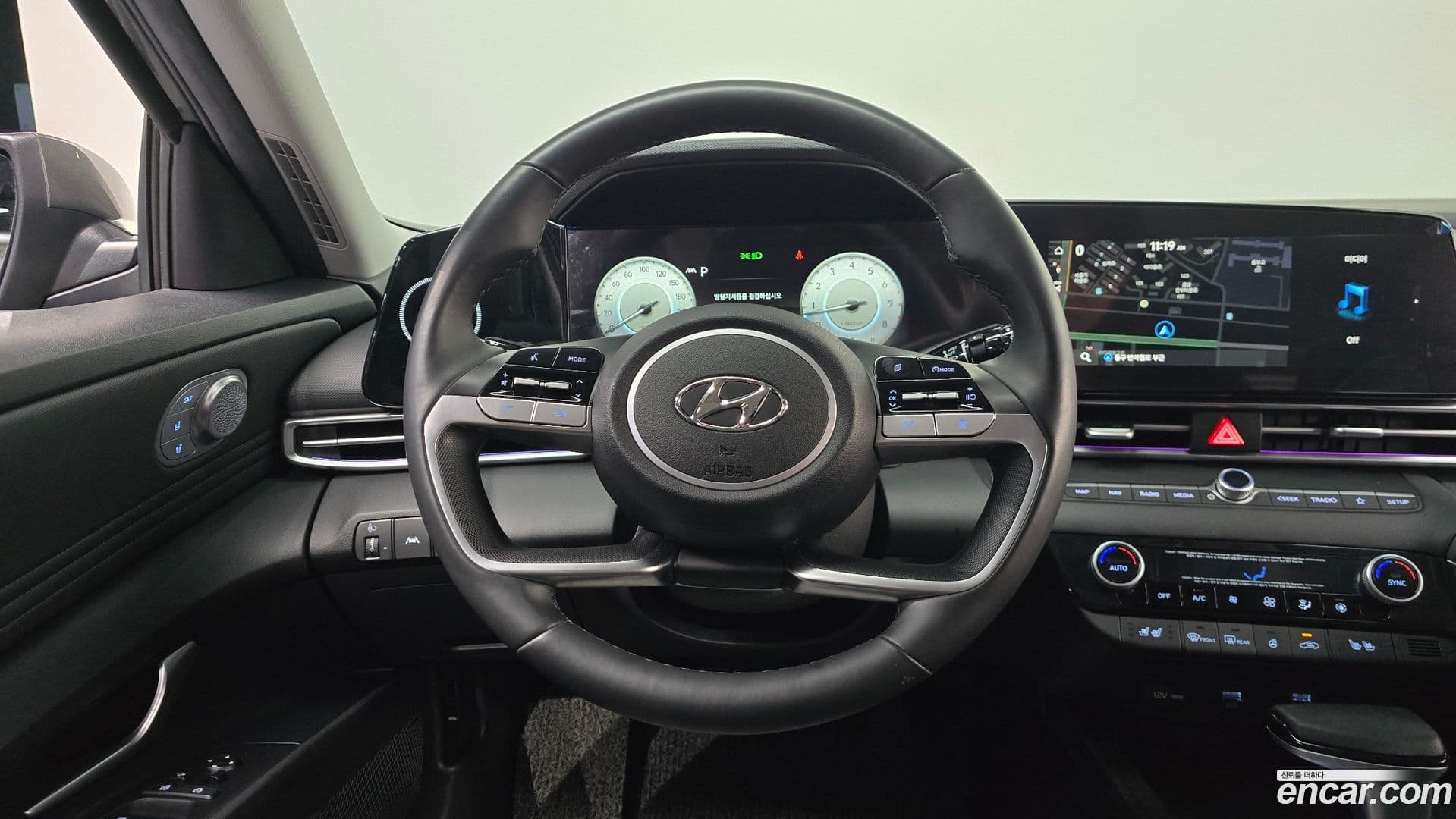 Main__Slider__Photo:AVANTE Hyundai 2021.0-12