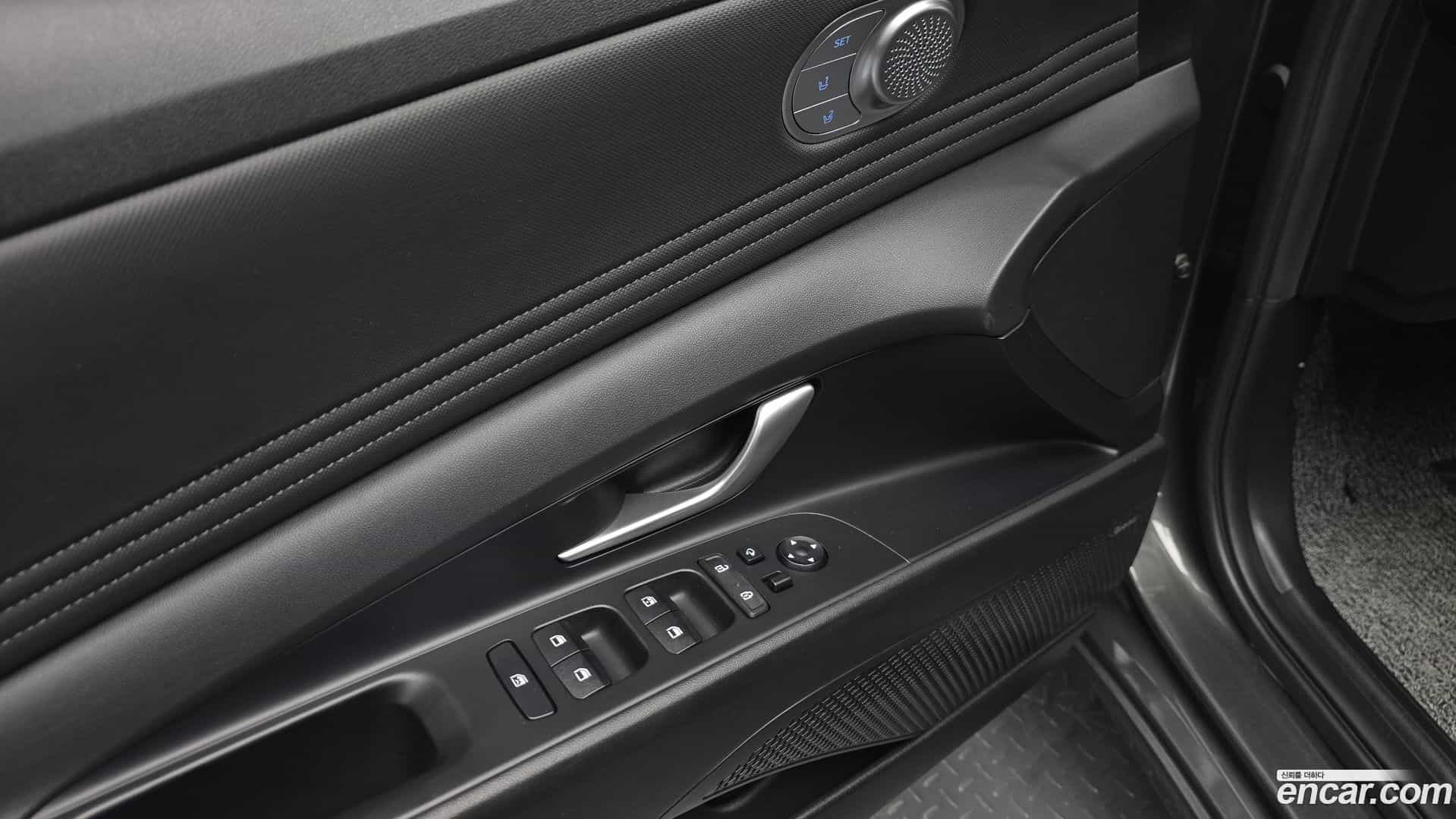 AVANTE Hyundai 2021.0-OPTION-021