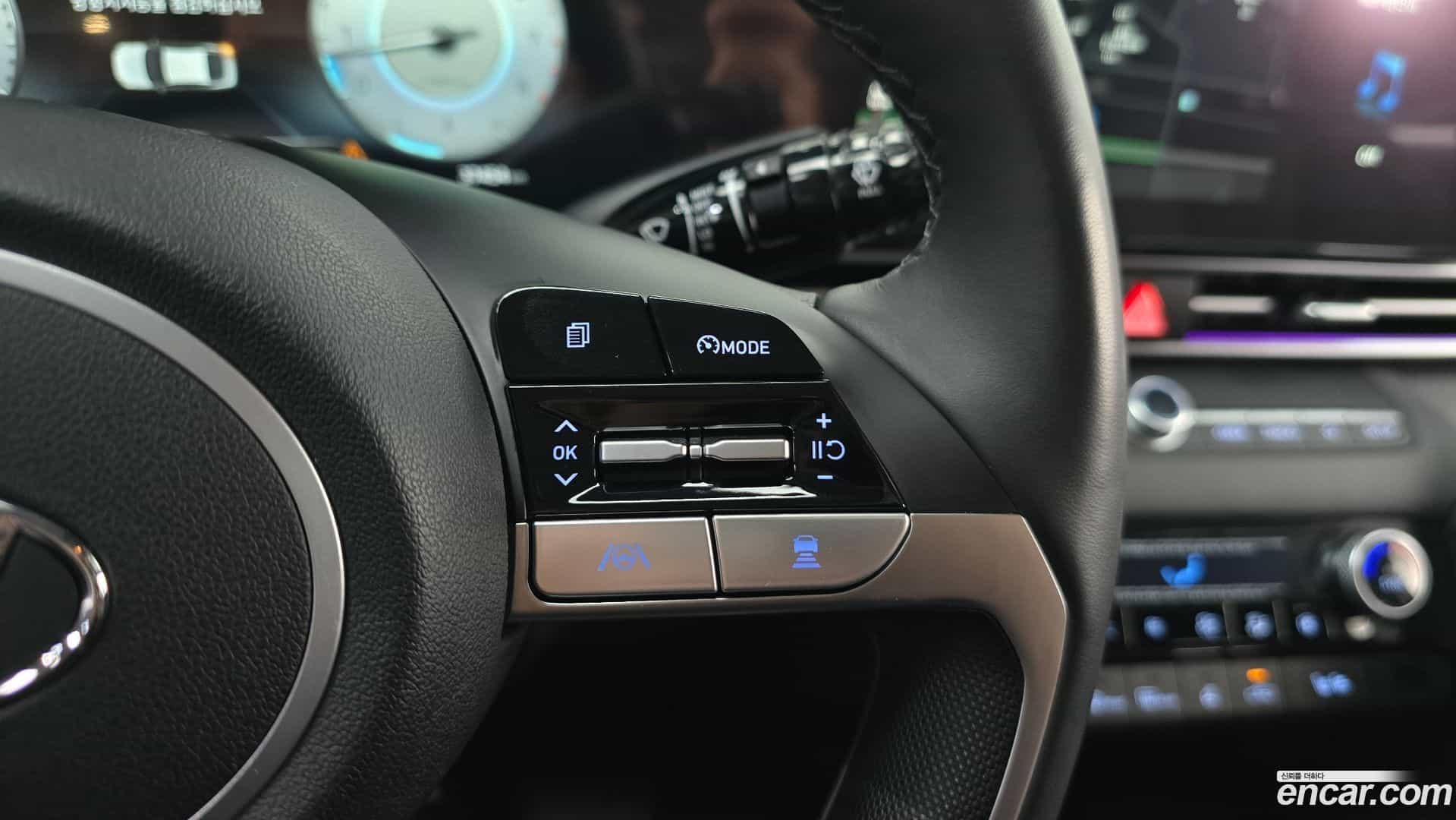 AVANTE Hyundai 2021.0-OPTION-023