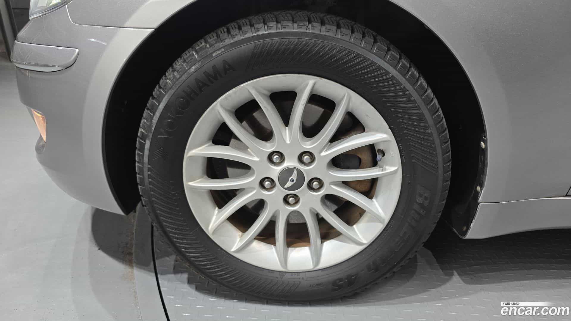 Genesis Hyundai 2010.2-OUTER-005