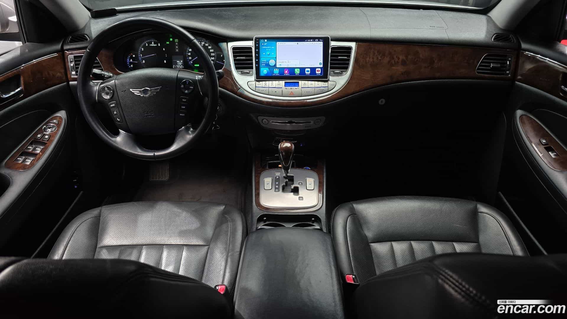 Genesis Hyundai 2010.2-INNER-007