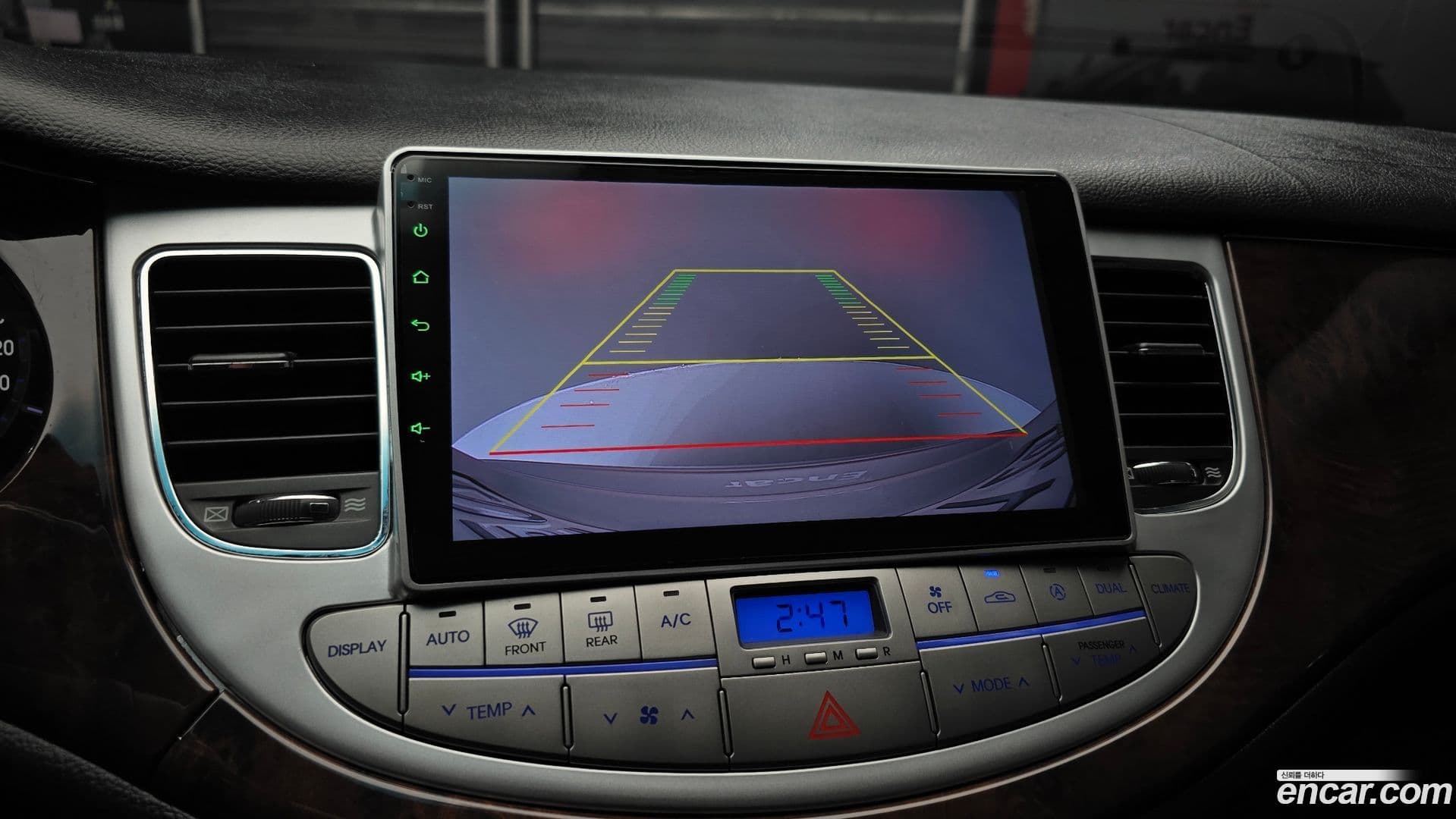 Main__Slider__Photo:Genesis Hyundai 2010.2-14