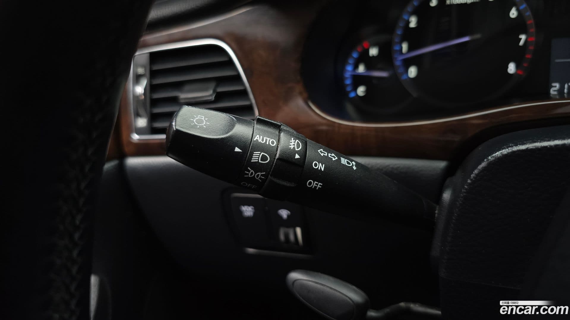 Main__Slider__Photo:Genesis Hyundai 2010.2-18