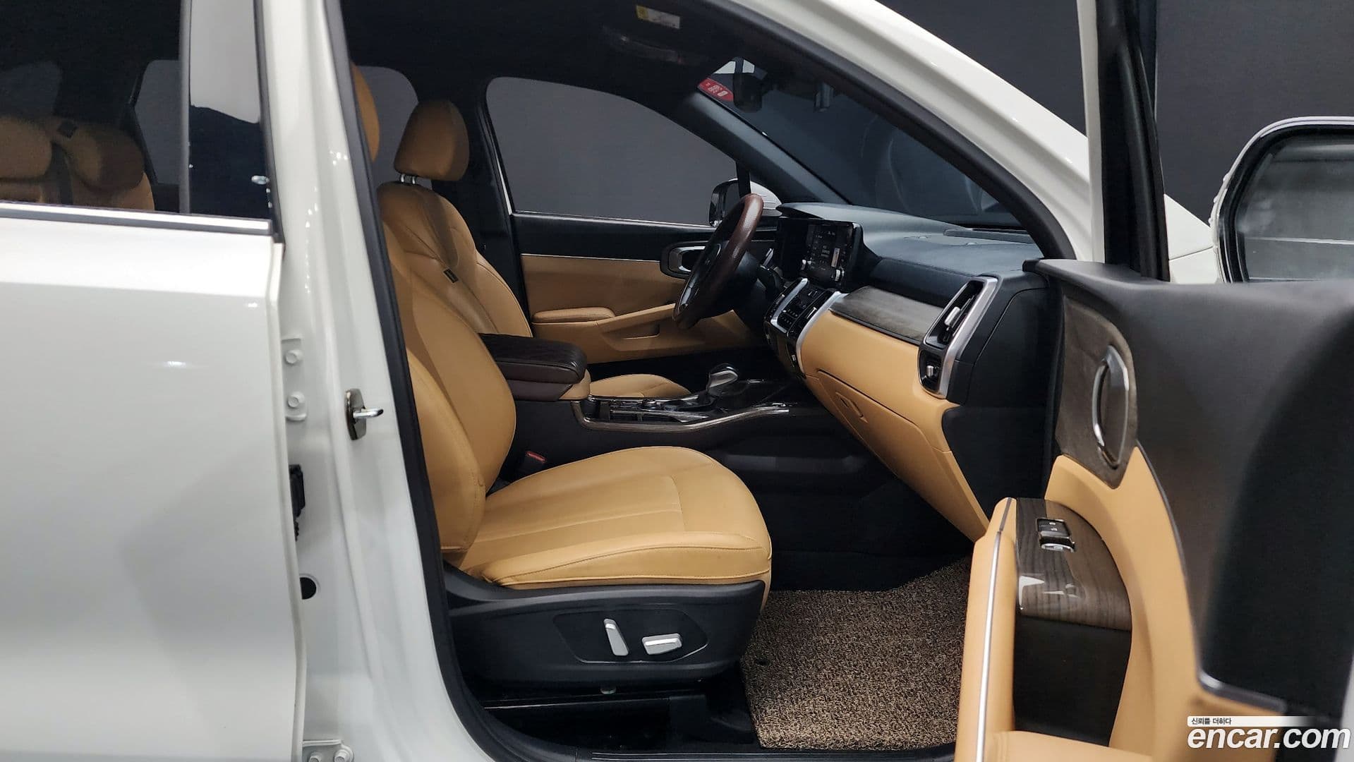 Main__Slider__Photo:Sorento Kia 2021.11-10