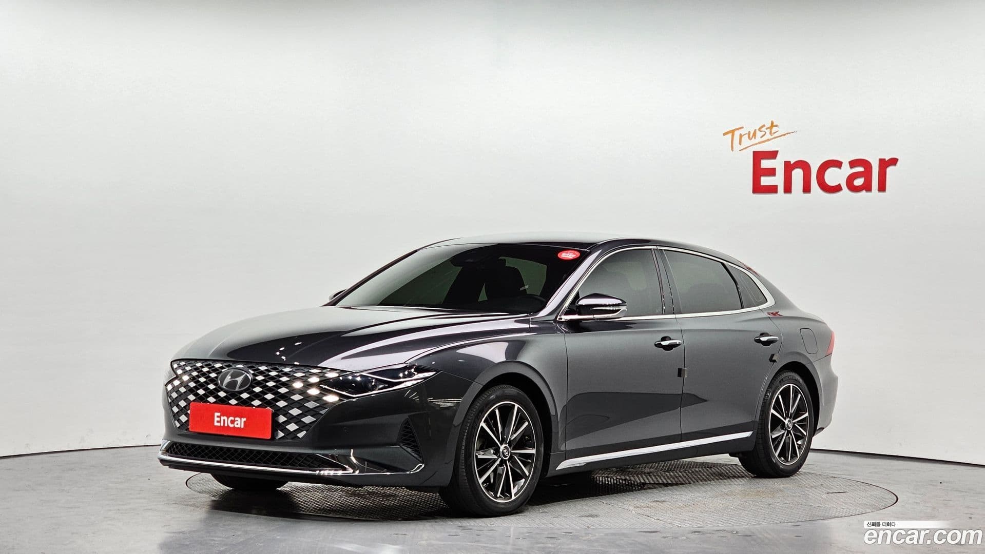 Main__Slider__Photo:Grandeur Hyundai 2021.2-0