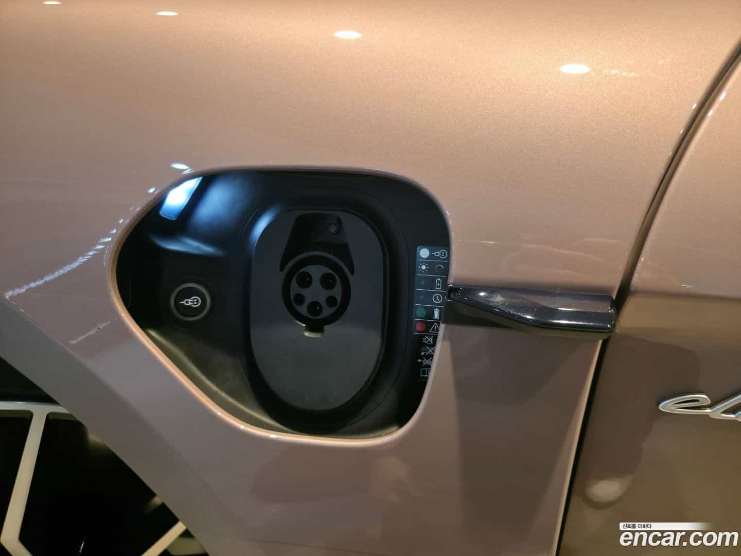 Taycan Porsche 2022.4-OUTER-003