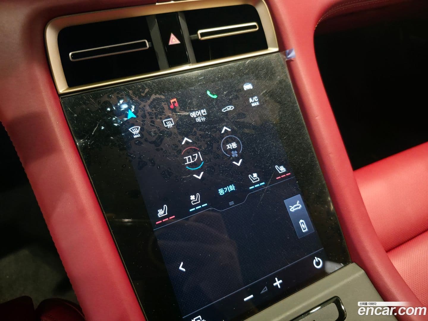 Main__Slider__Photo:Taycan Porsche 2022.4-15