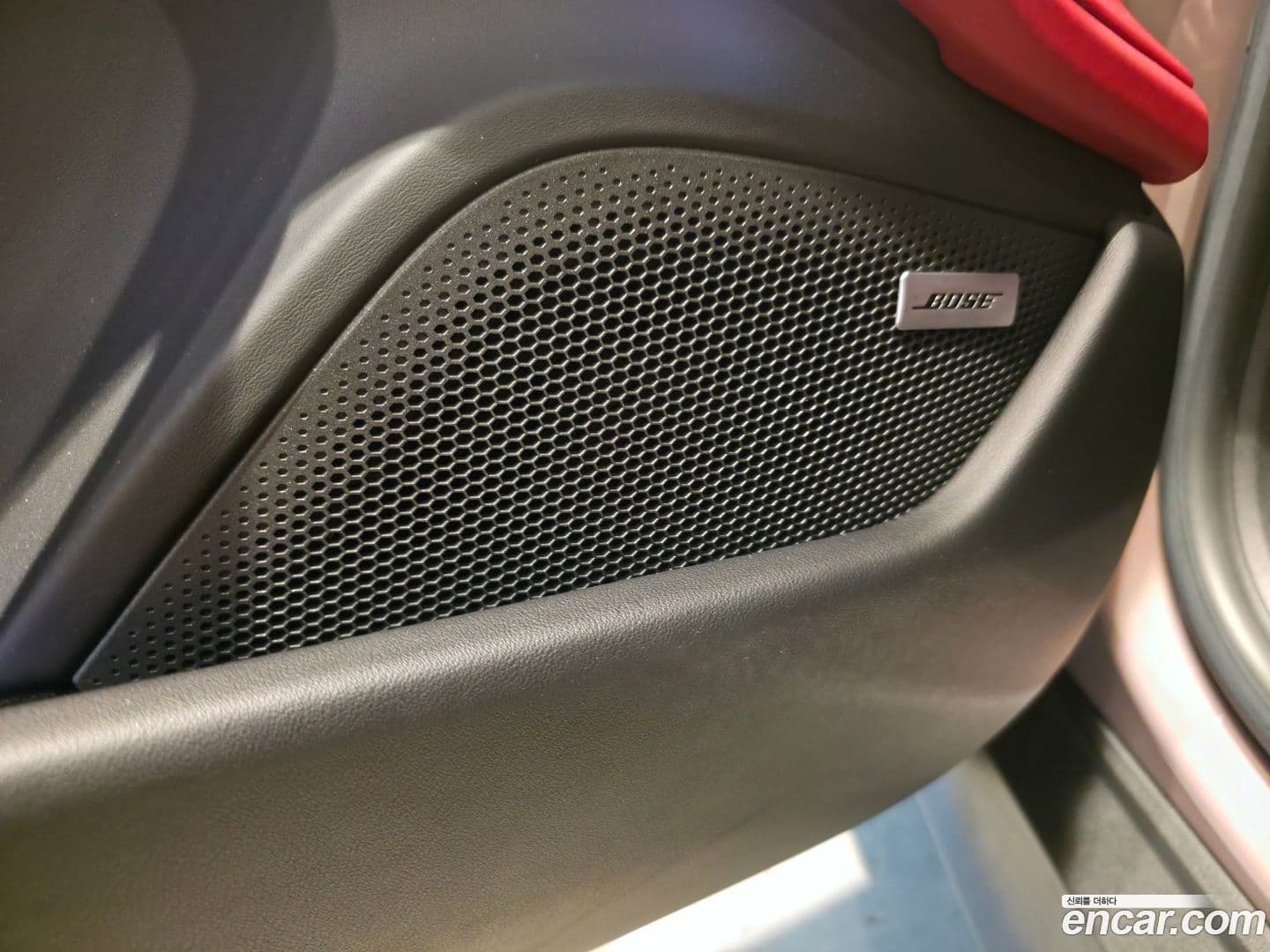 Main__Slider__Photo:Taycan Porsche 2022.4-18