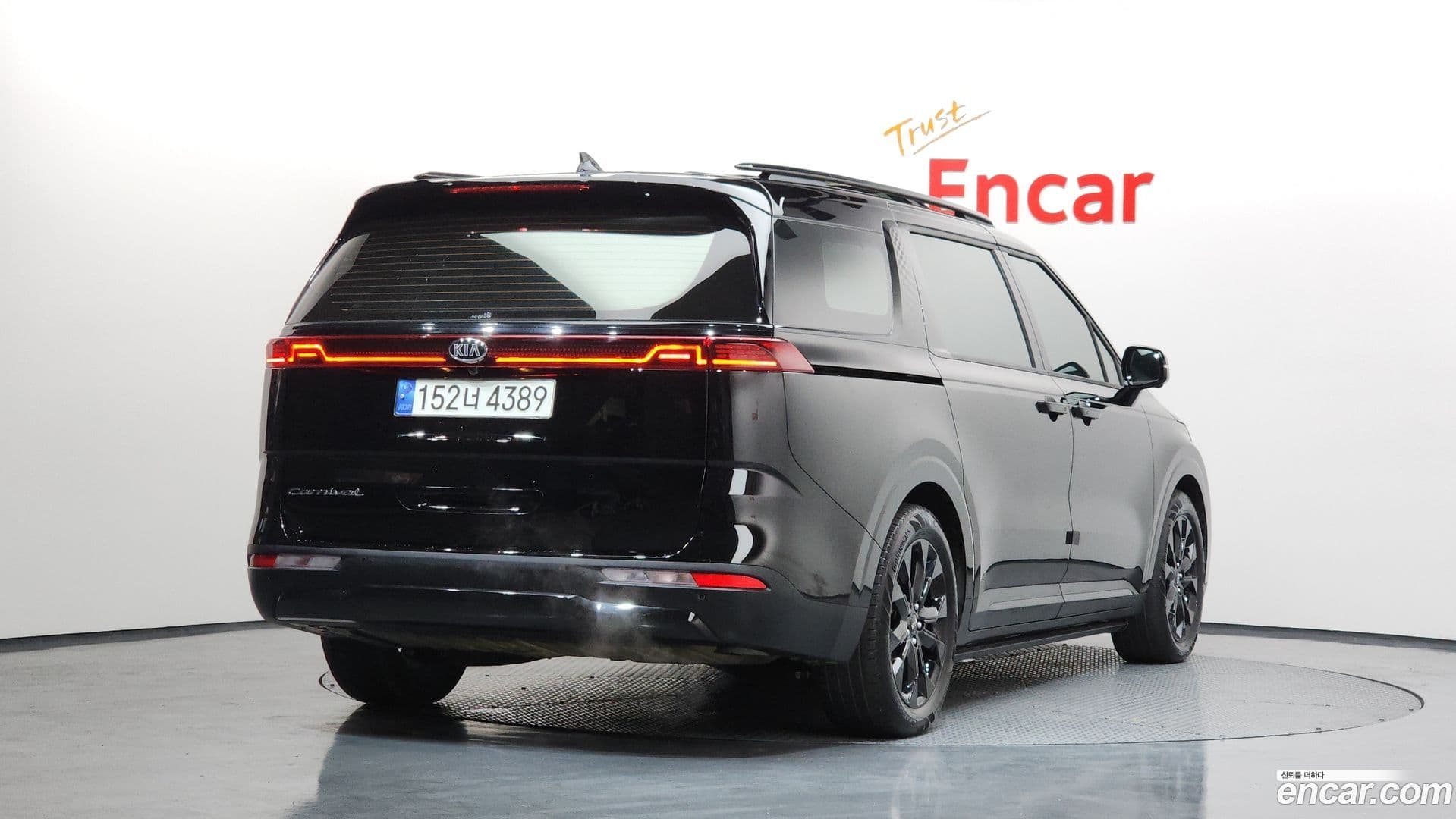 Main__Slider__Photo:Canival Kia 2021.3-1