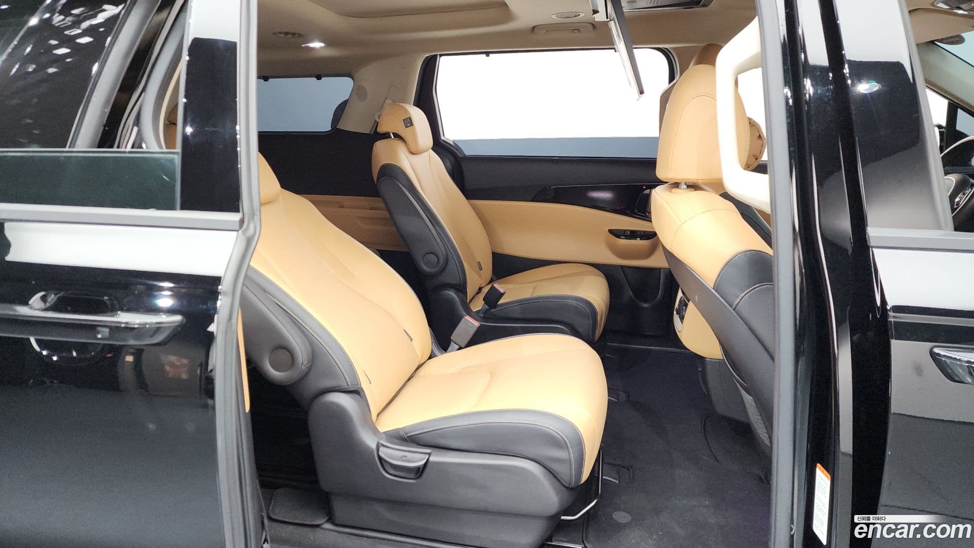 Main__Slider__Photo:Canival Kia 2021.3-11