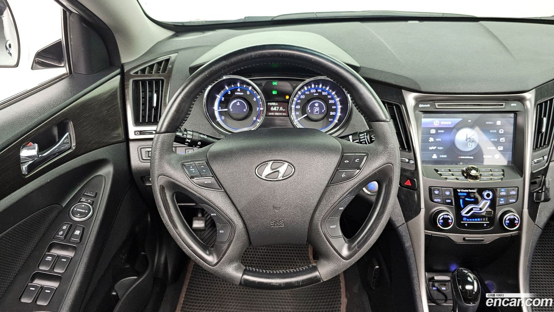 Main__Slider__Photo:Sonata Hyundai 2012.1-11
