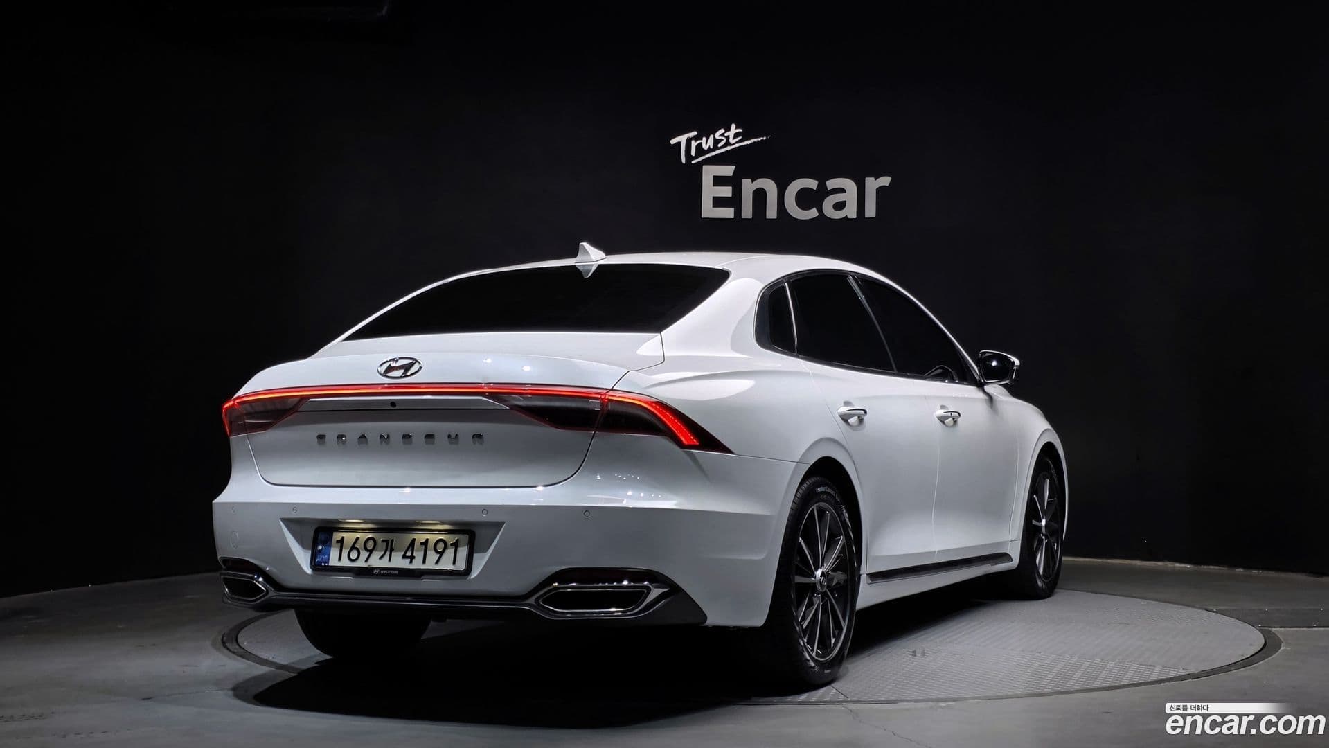 Main__Slider__Photo:Grandeur Hyundai 2020.6-1