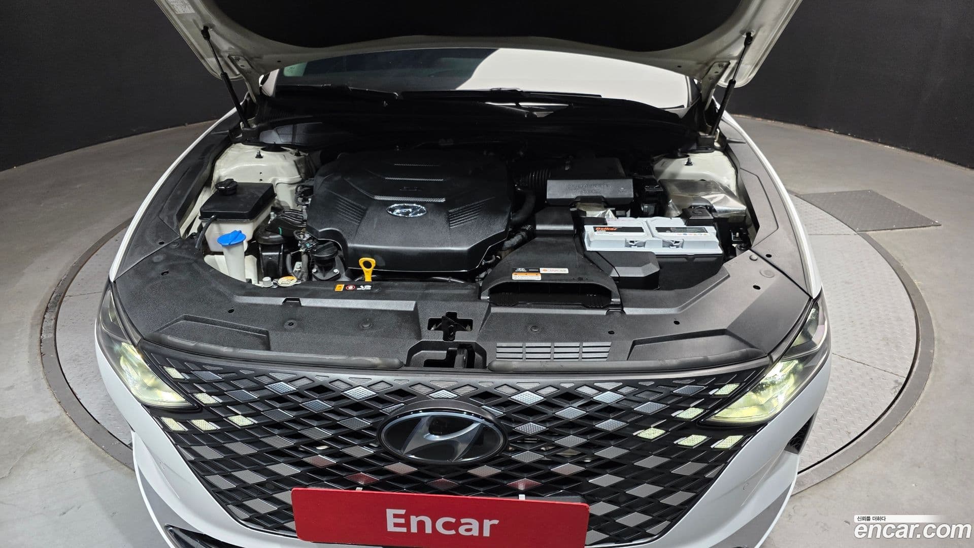 Main__Slider__Photo:Grandeur Hyundai 2020.6-5