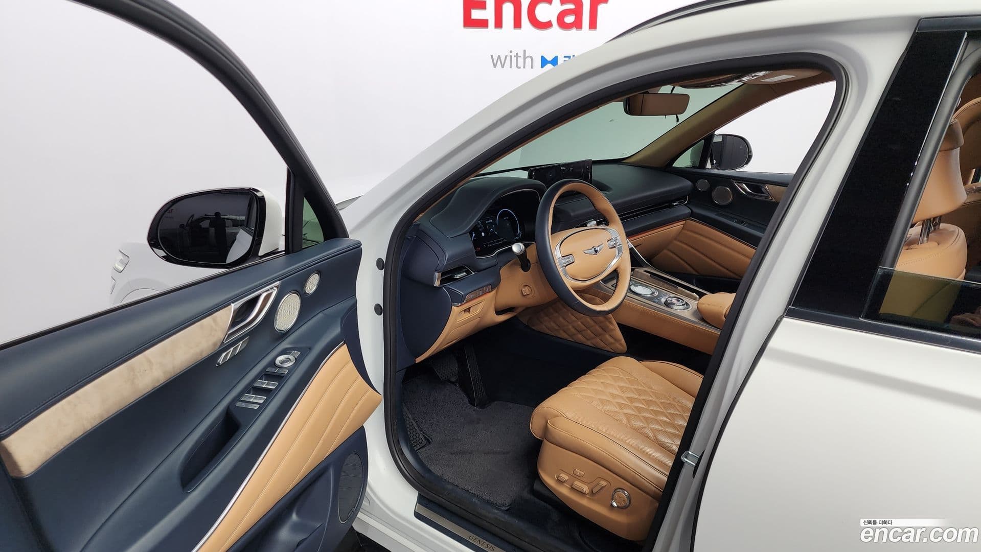 Main__Slider__Photo:GV80 Genesis 2022.9-10