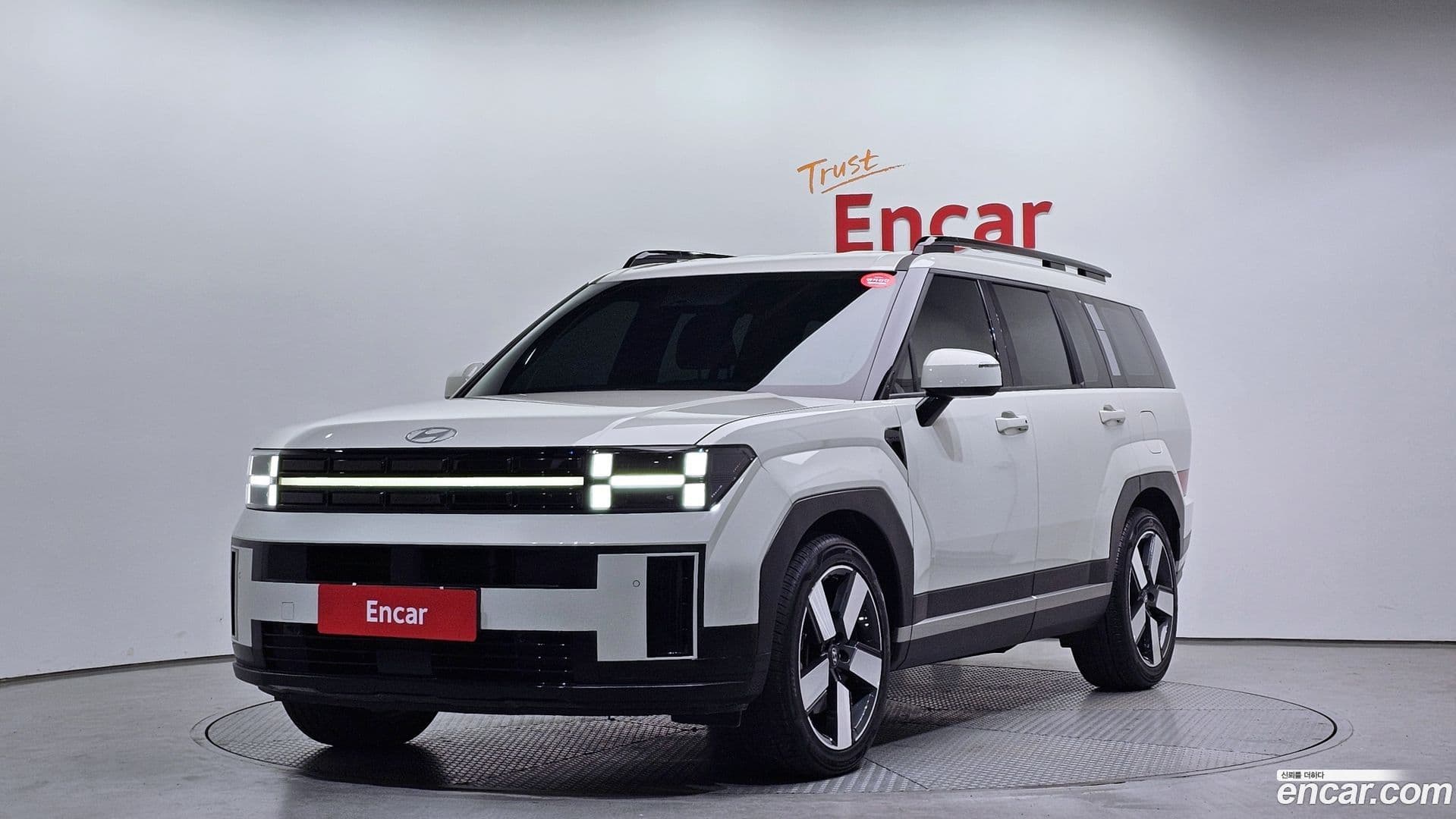 Main__Slider__Photo:Santafe Hyundai 2024.0-0