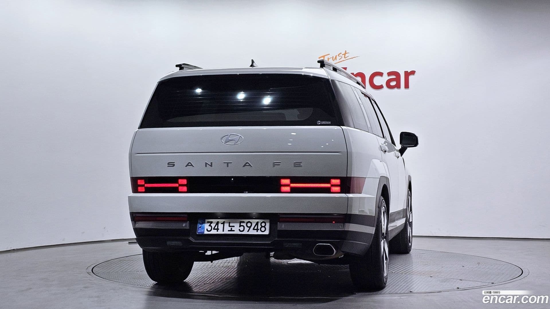 Main__Slider__Photo:Santafe Hyundai 2024.0-3