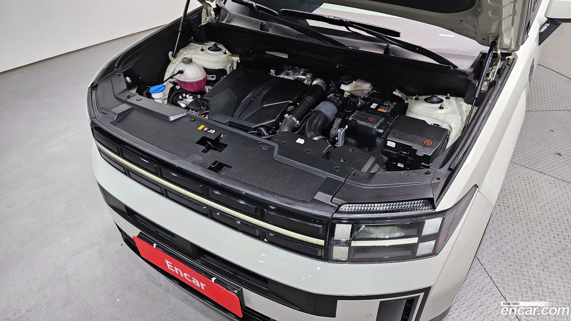 Main__Slider__Photo:Santafe Hyundai 2024.0-5