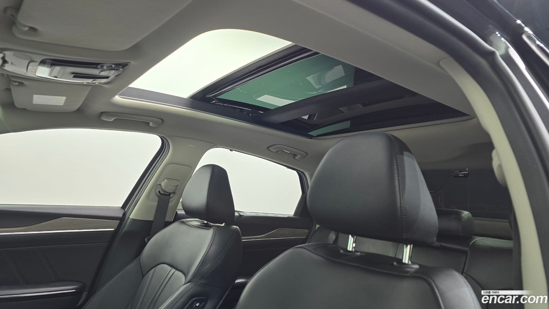 Main__Slider__Photo:K5 Kia 2020.8-18