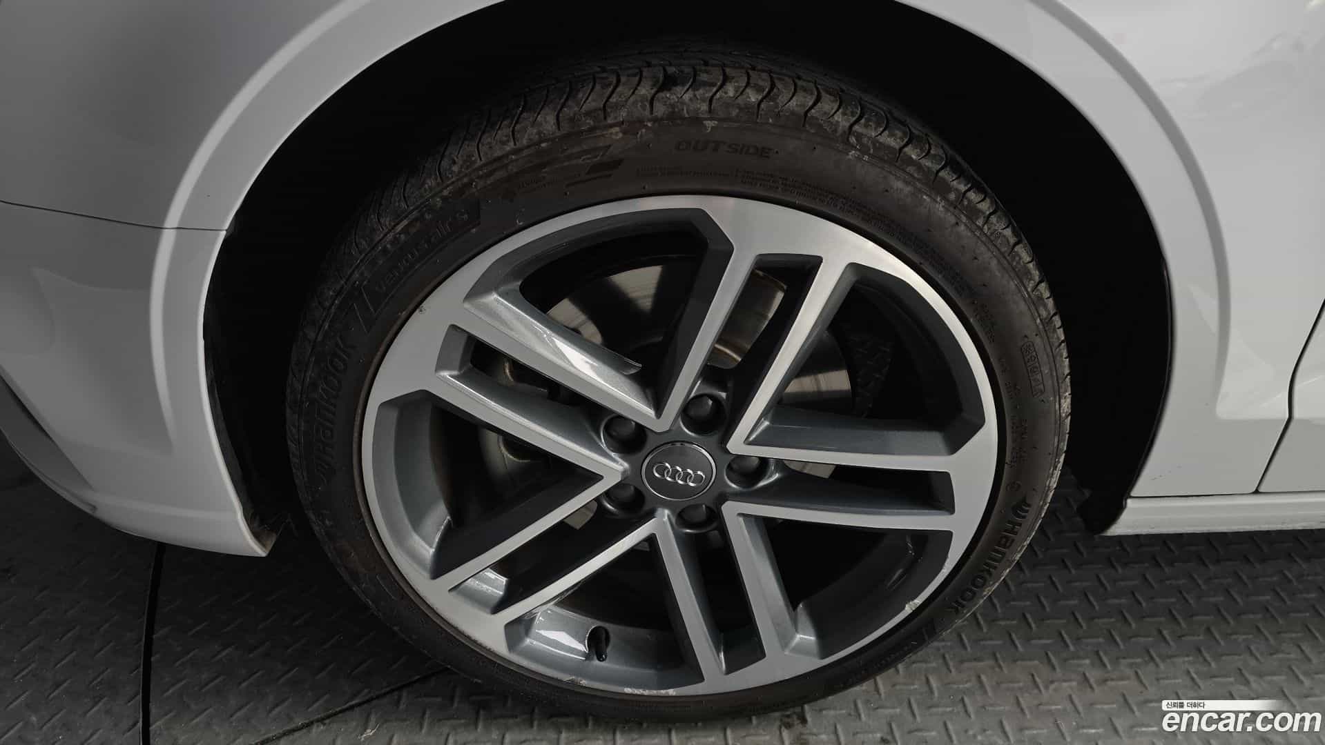 A3 Audi 2020.0-OUTER-005