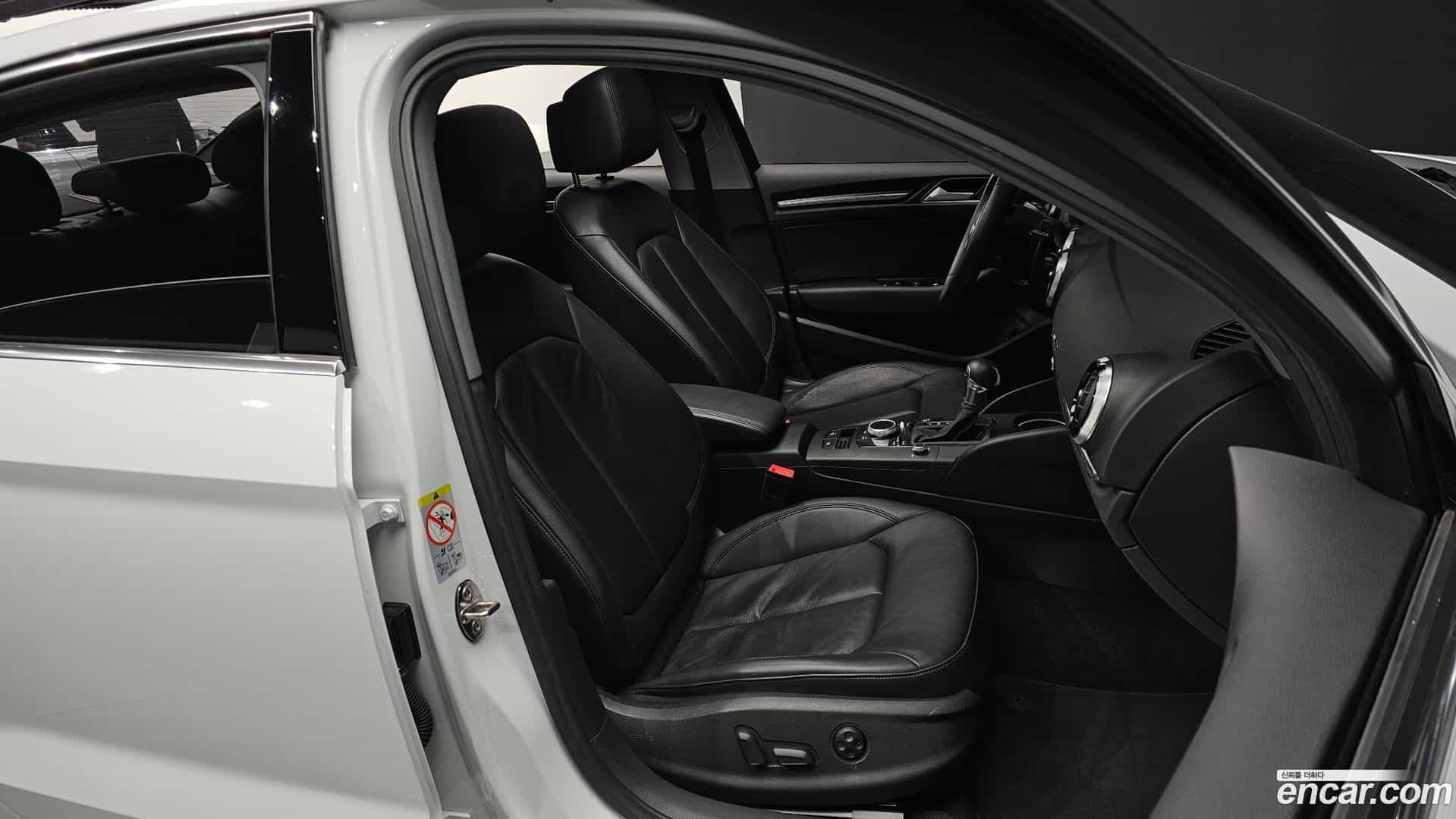 A3 Audi 2020.0-INNER-010