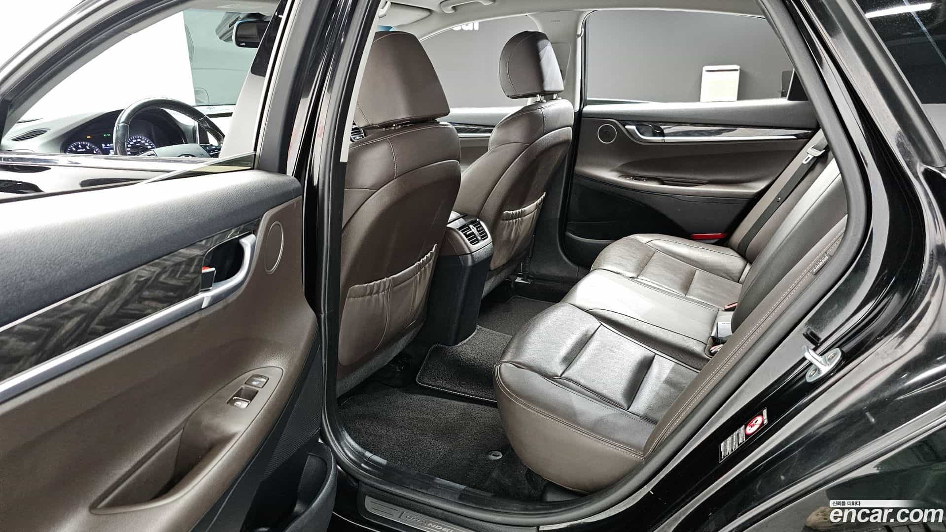 Grandeur Hyundai 2017.7-OPTION-016