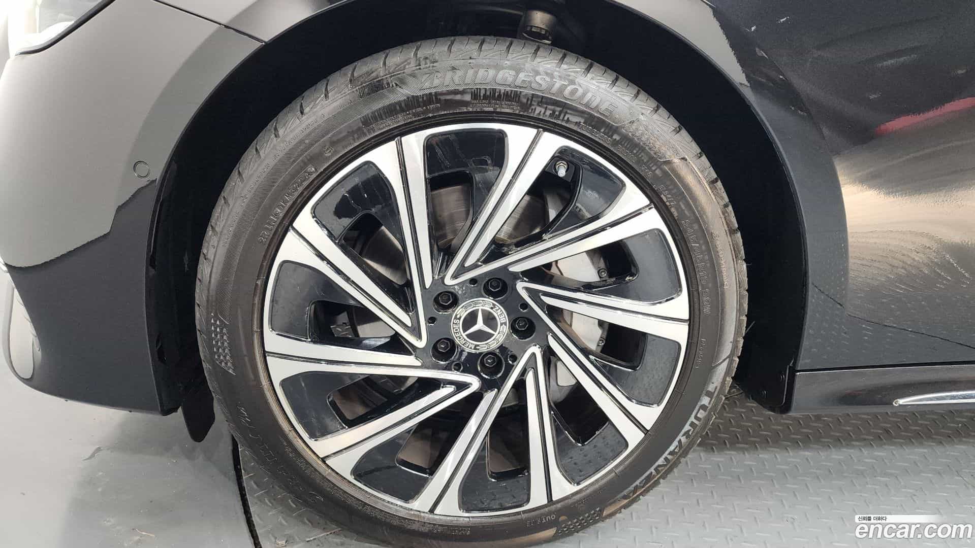 E-Class Mercedes-Benz 2024.5-OUTER-005