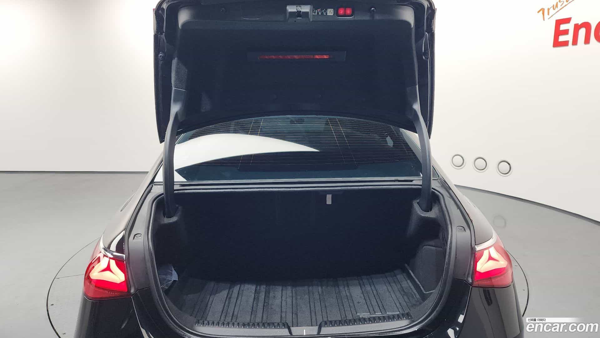 E-Class Mercedes-Benz 2024.5-OPTION-024