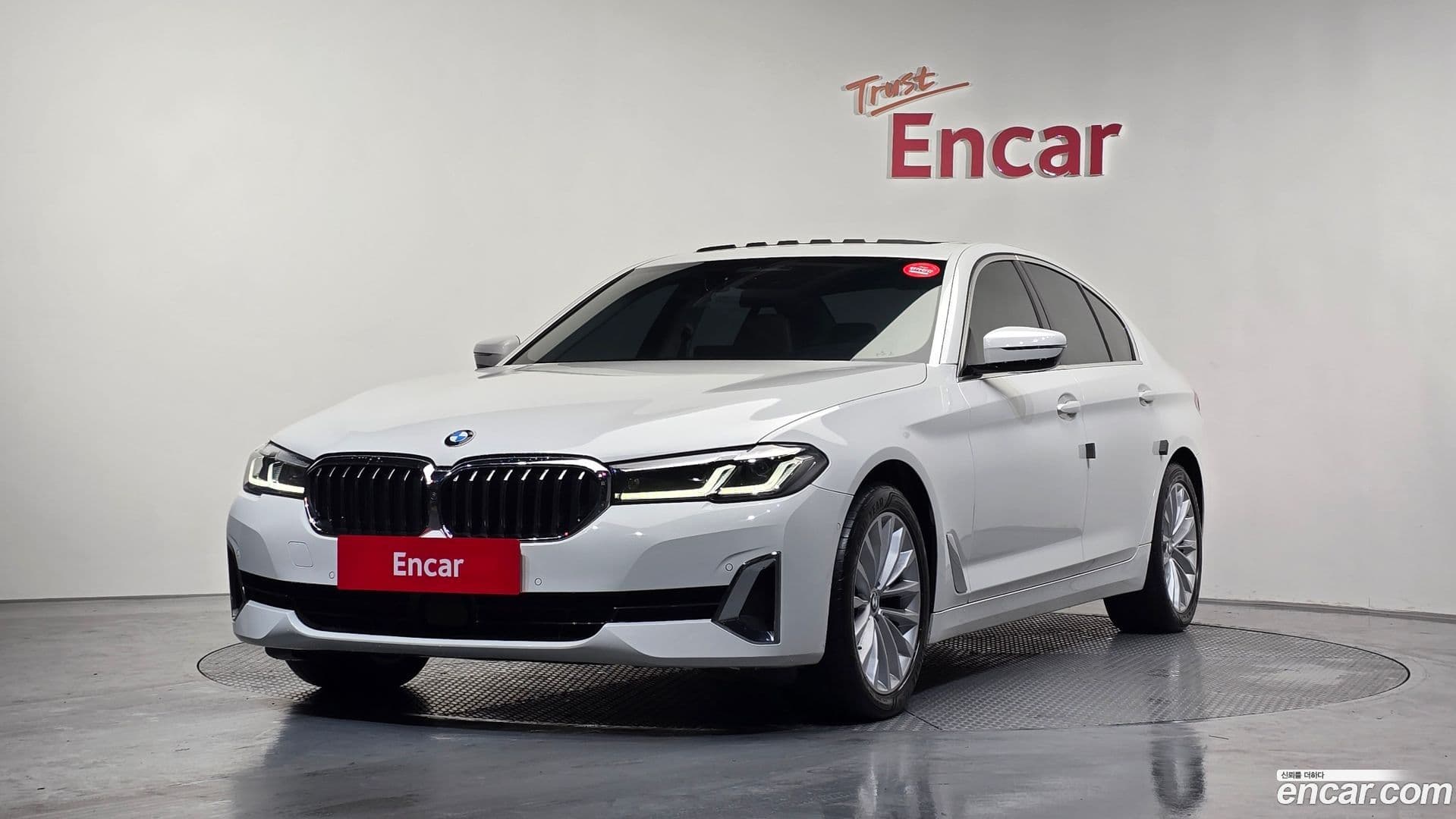 Main__Slider__Photo:5-Series BMW 2021.3-0