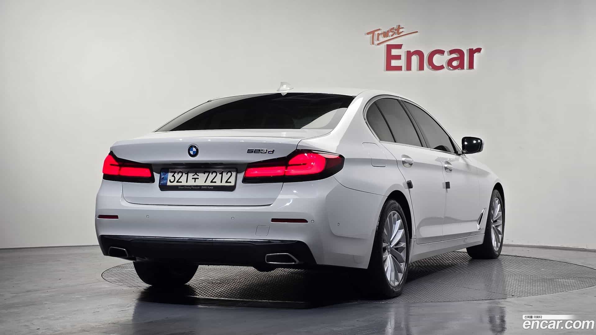 5-Series BMW 2021.3-OUTER-002