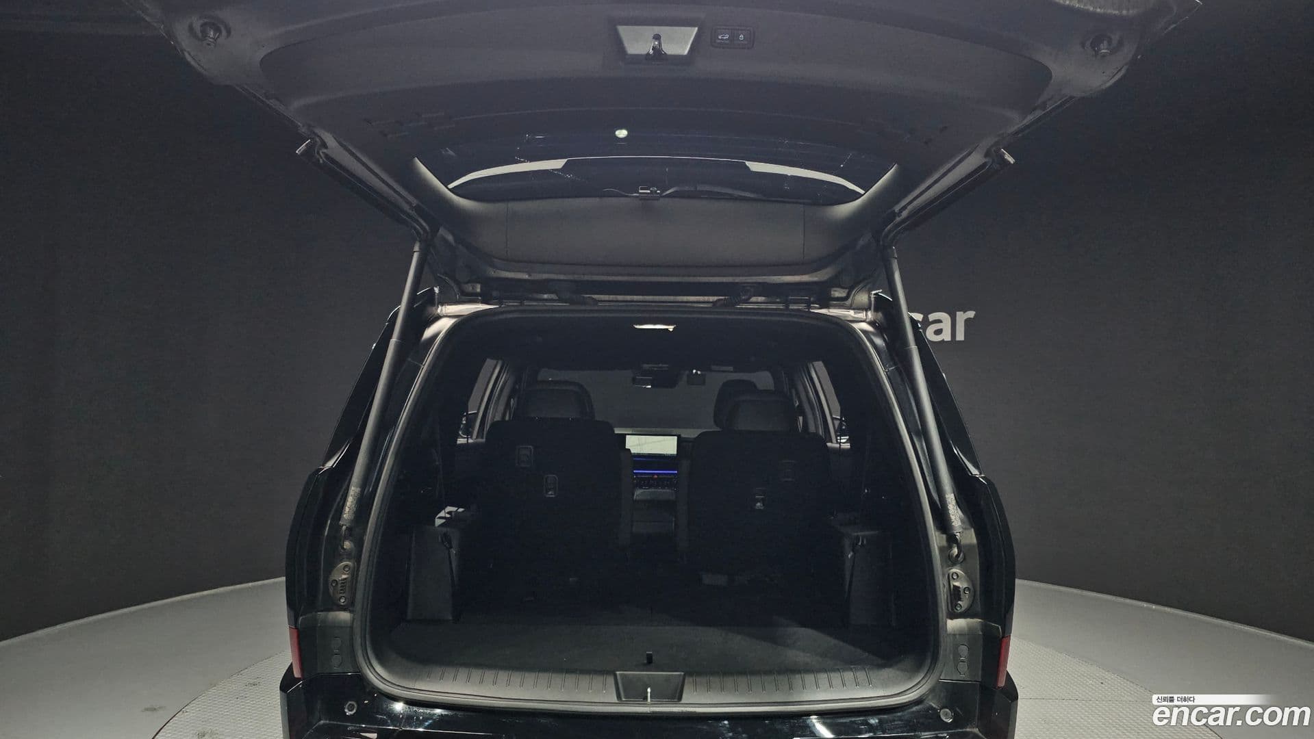 Main__Slider__Photo:Santafe Hyundai 2024.0-19