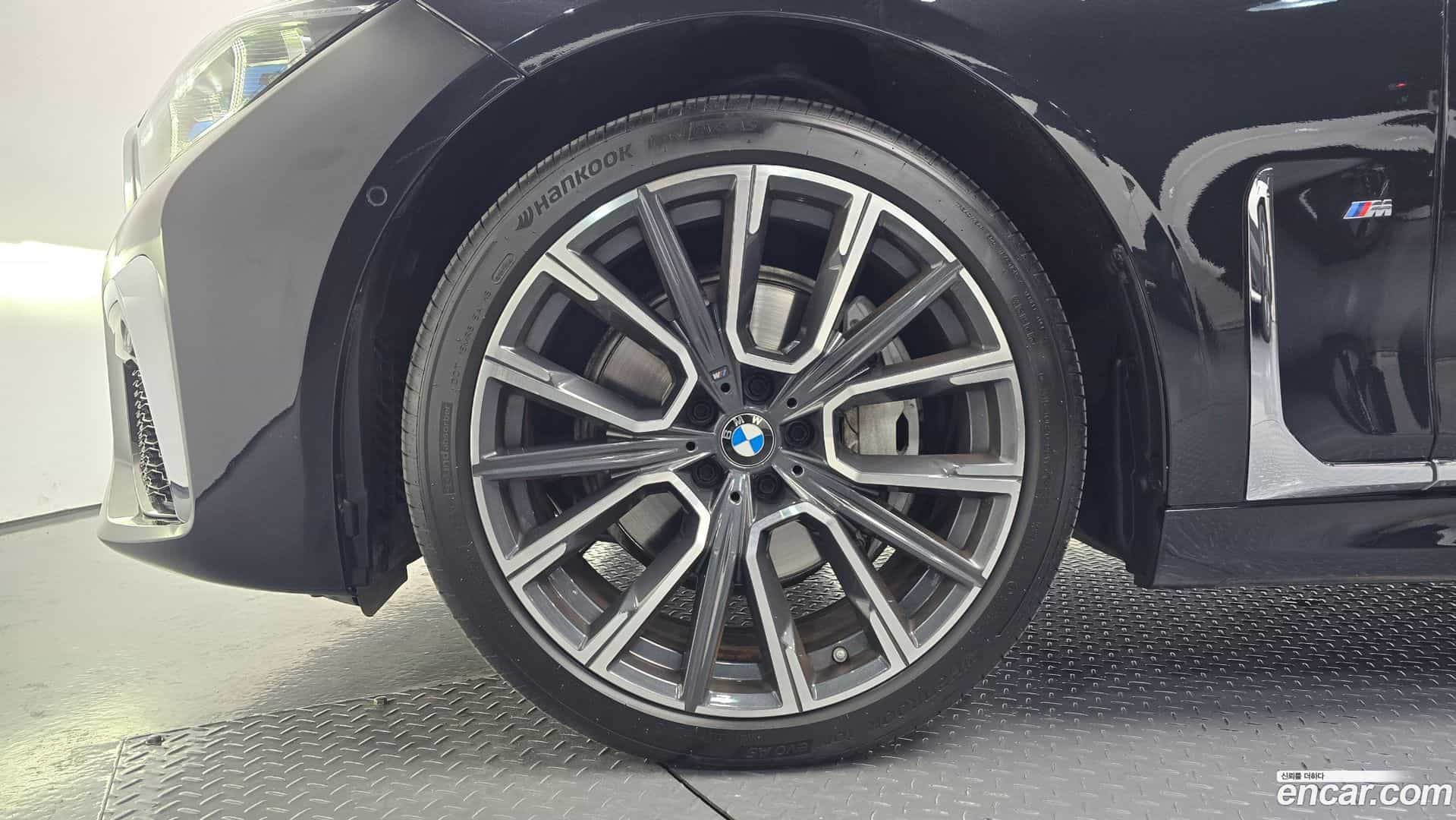 7-Series BMW 2022.5-OUTER-005