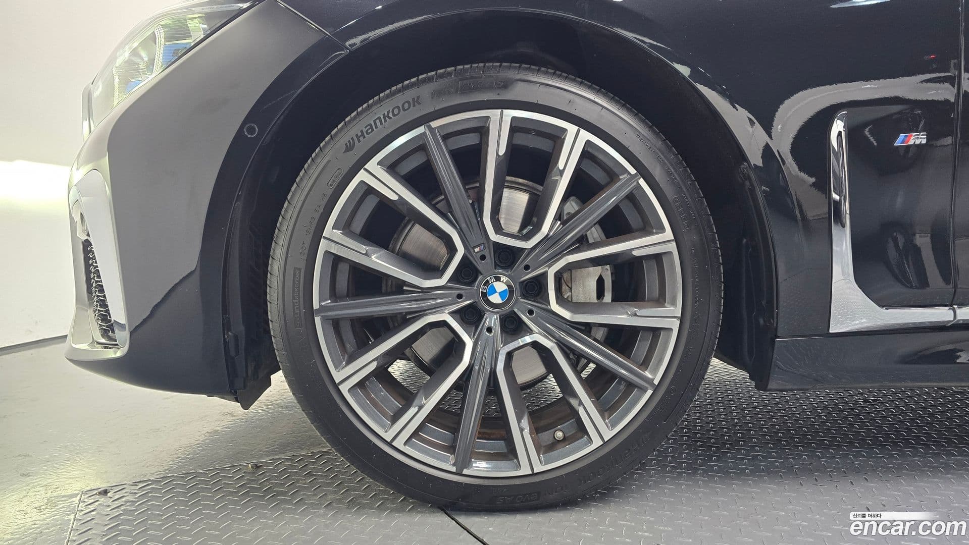 Main__Slider__Photo:7-Series BMW 2022.5-4