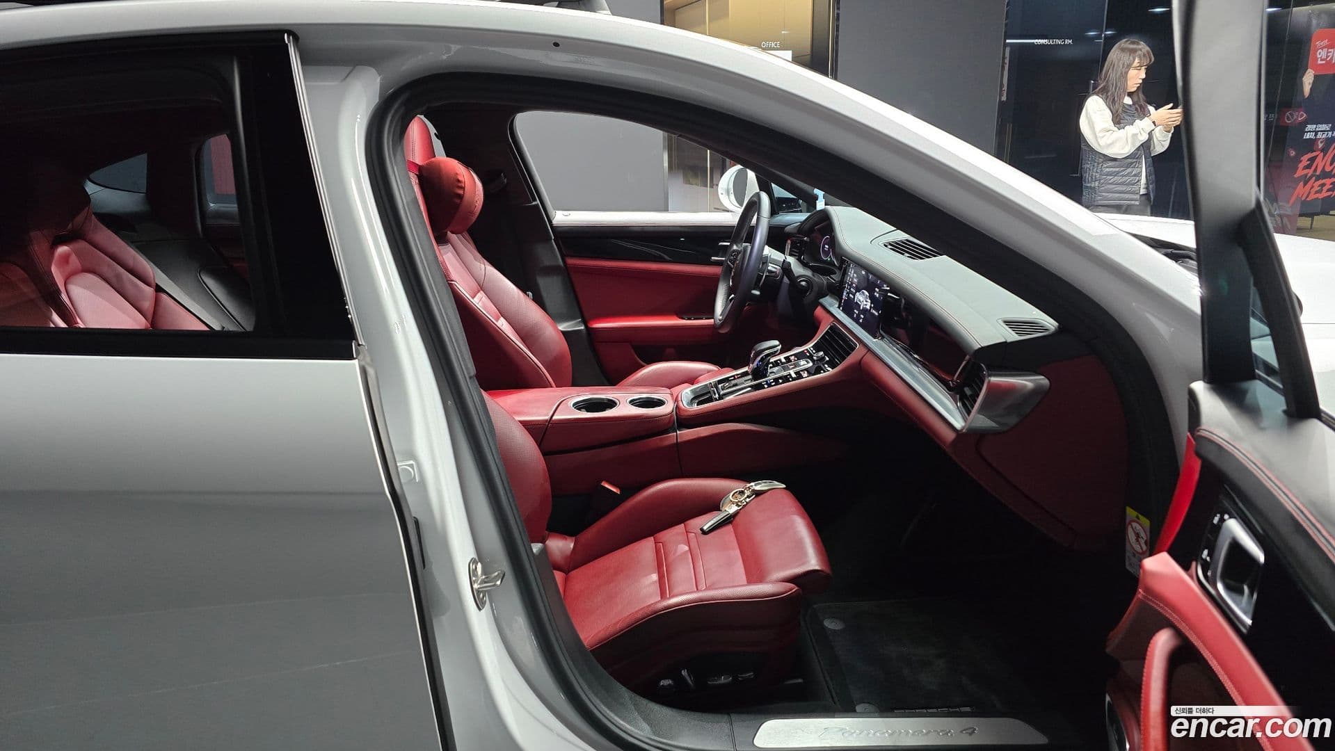 Main__Slider__Photo:Panamera Porsche 2019.8-10