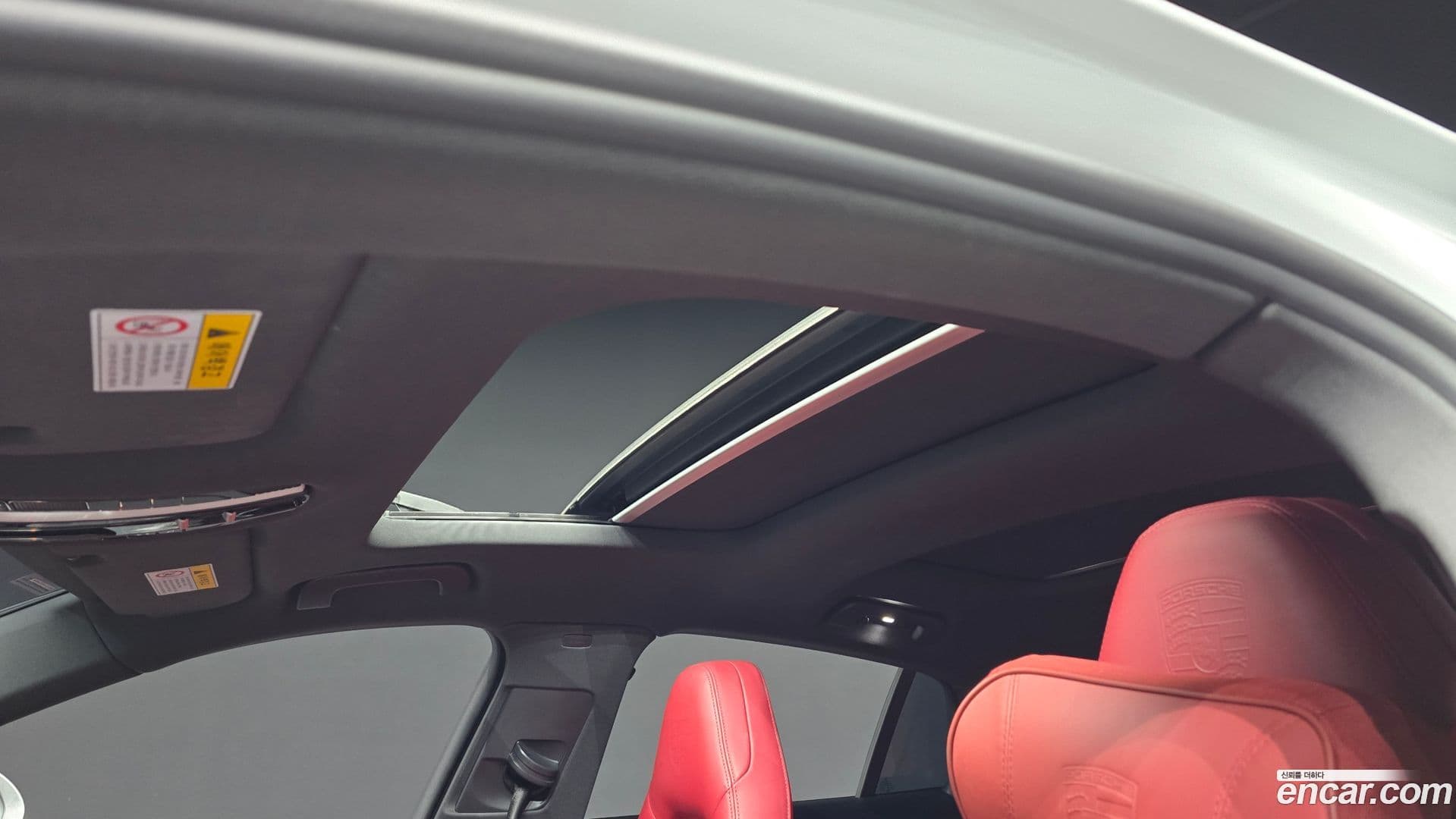 Main__Slider__Photo:Panamera Porsche 2019.8-18